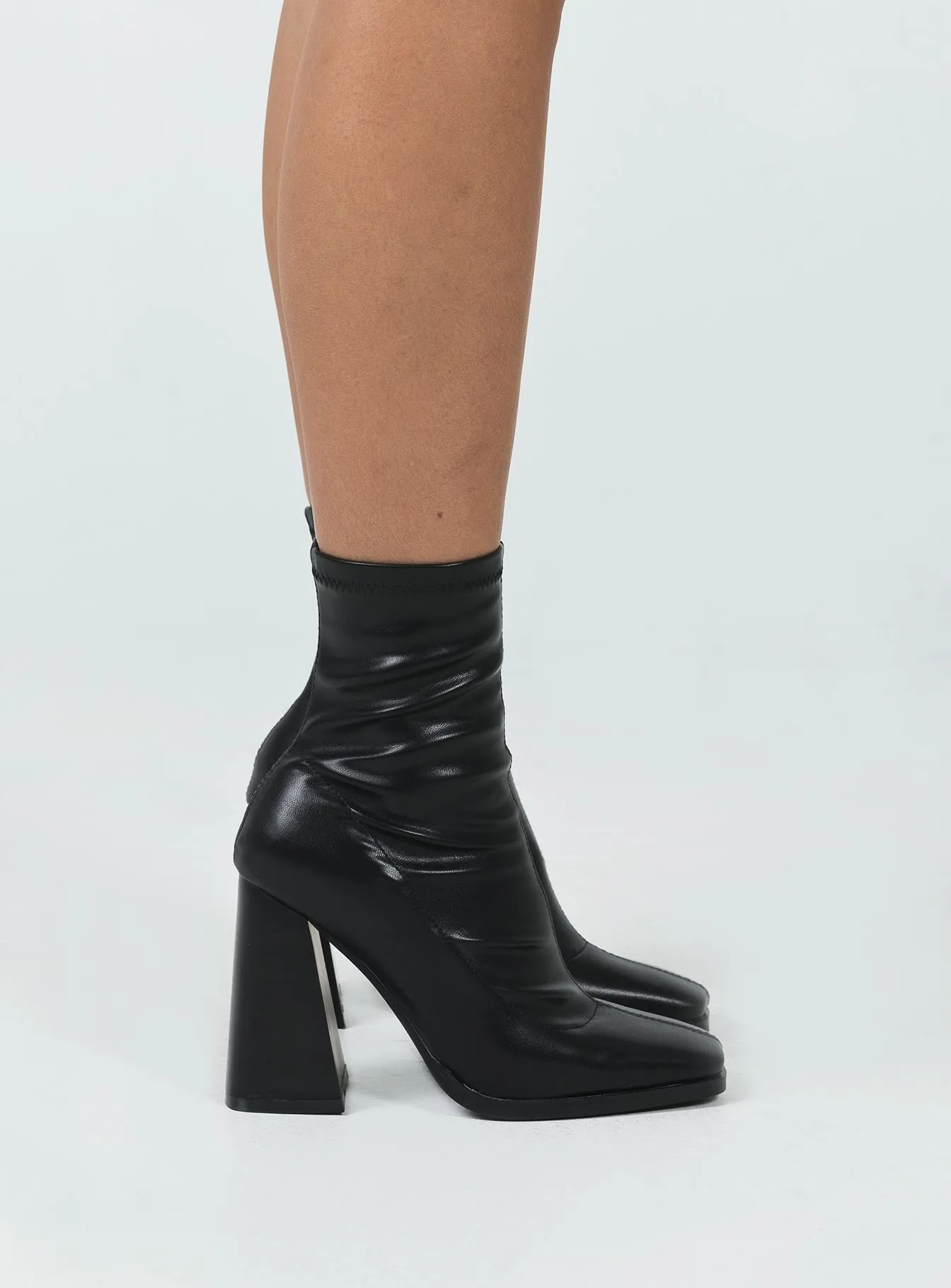 Izuka Ankle Boots Black Zip Up
