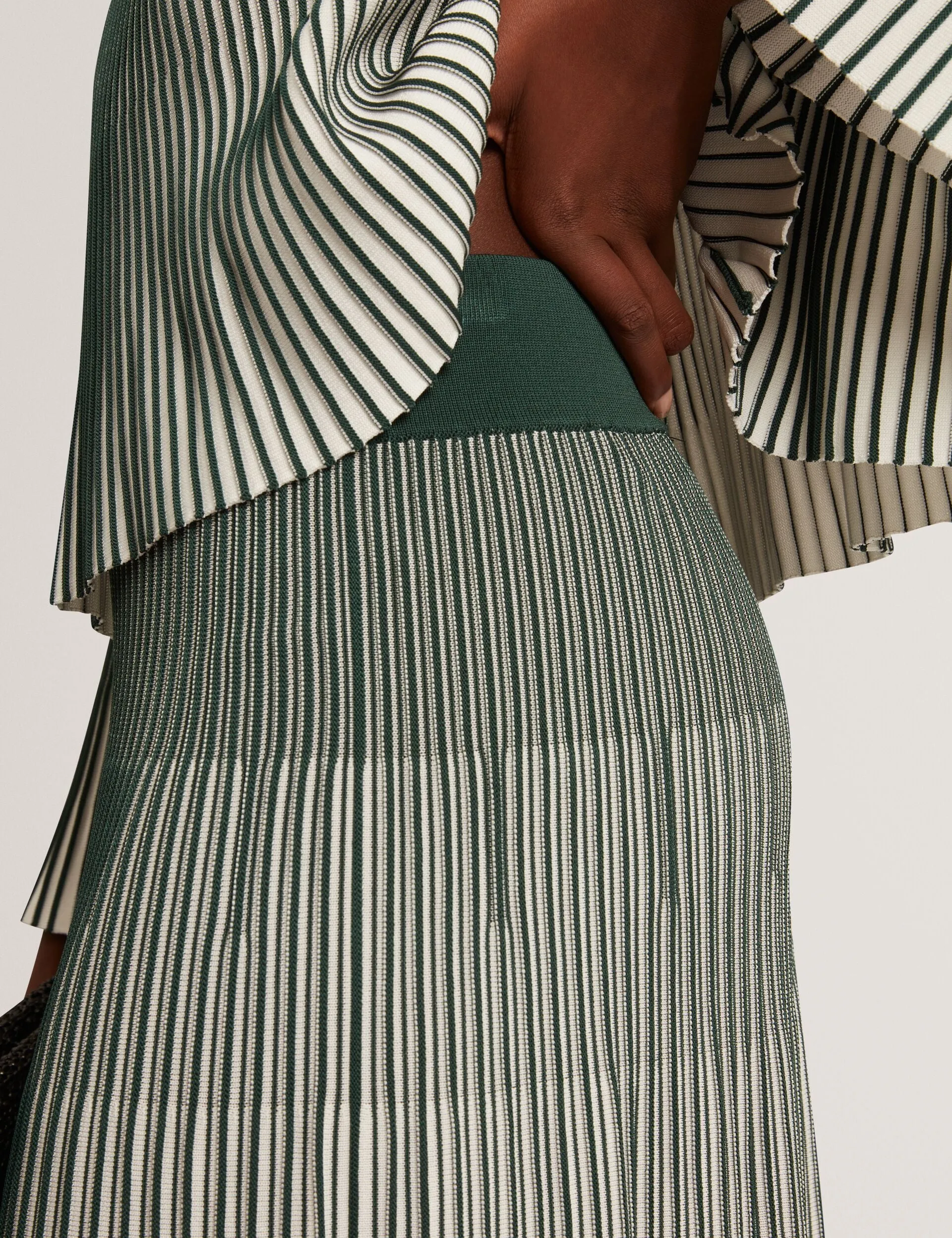 JENAVIA | DK-GREEN High Elasticity Material