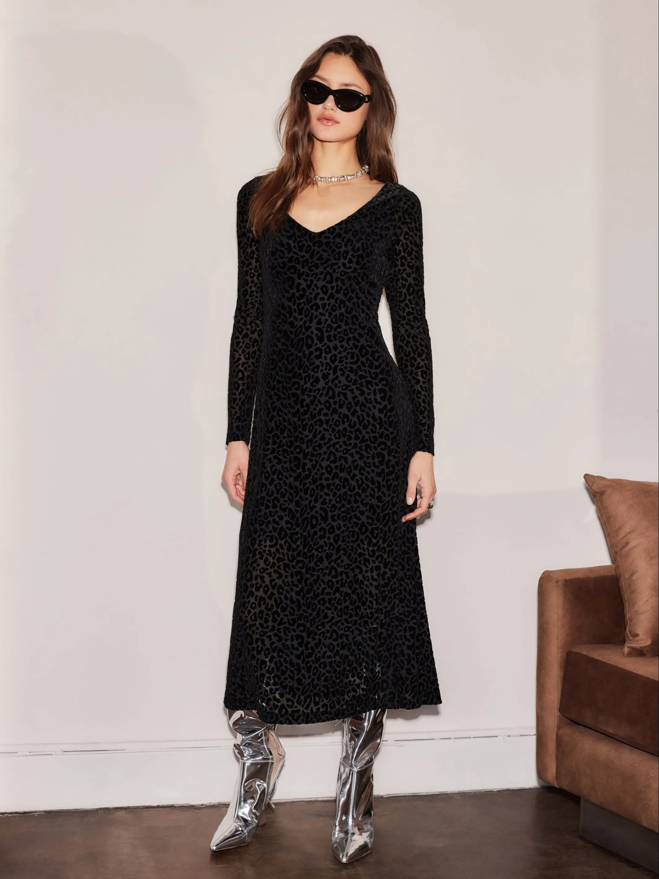 Neutral Form Perfect Layer Julia Velvet Burnout Dress