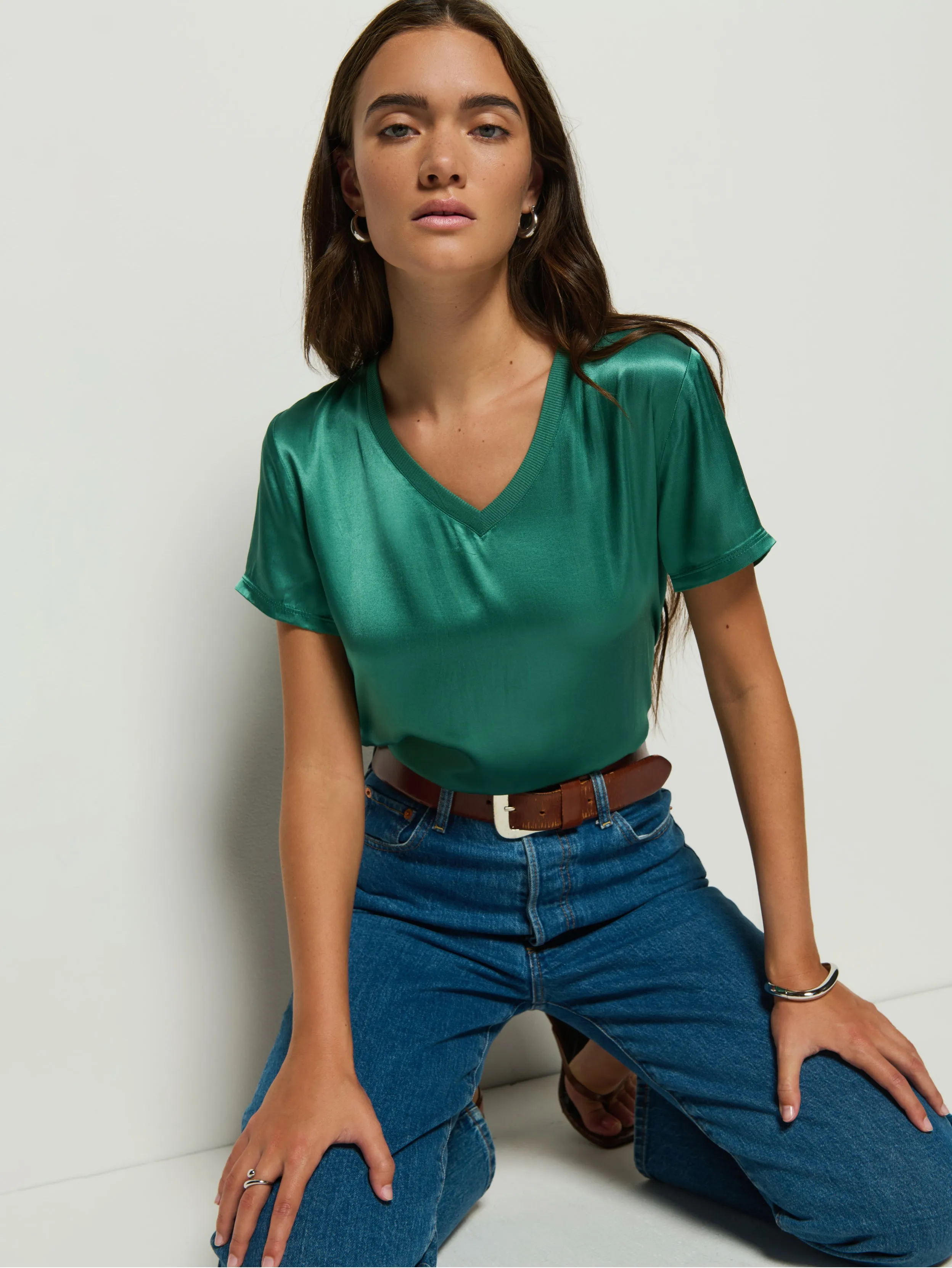 June Top Sleek Design Fit