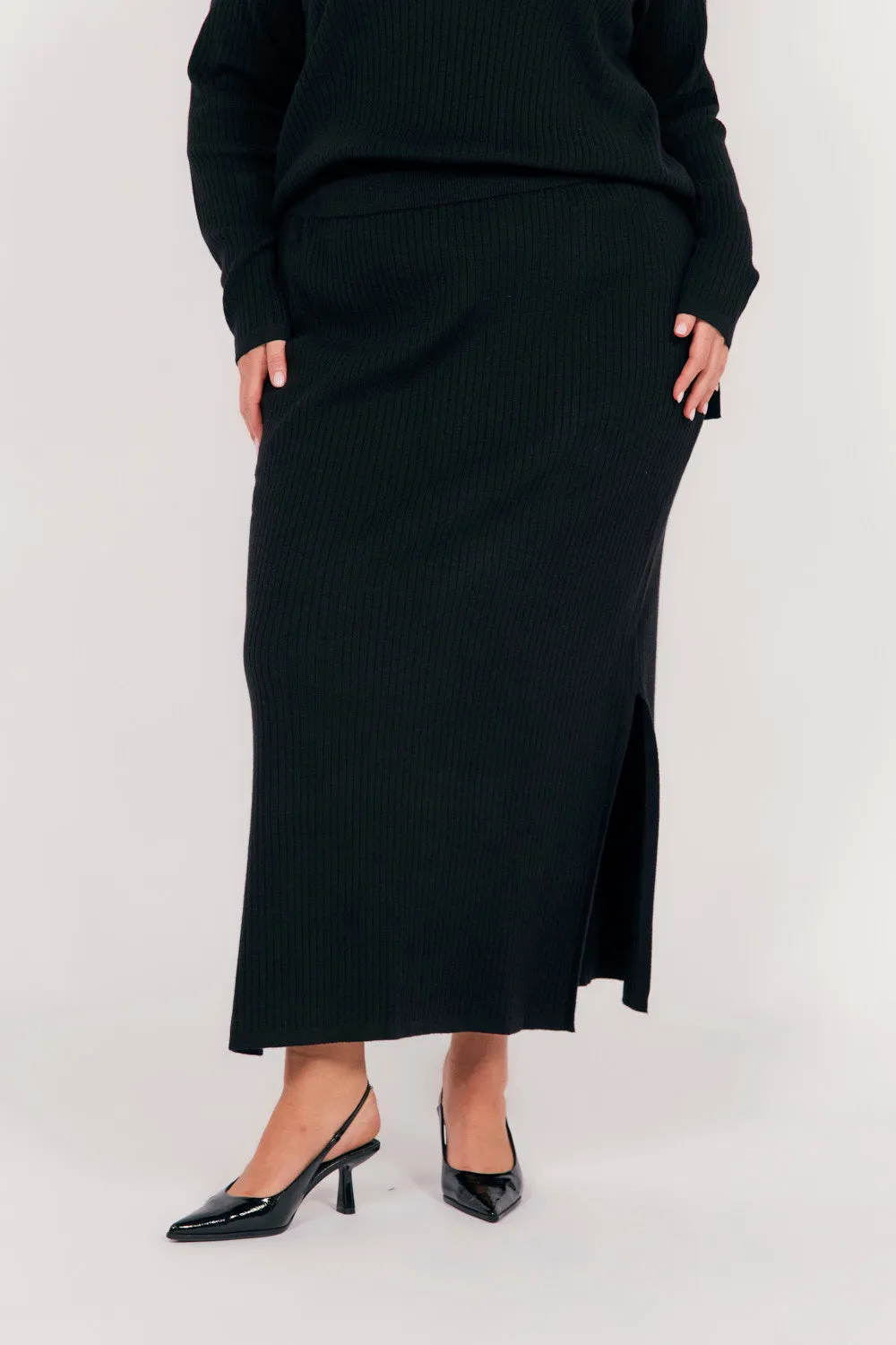 Knitted Skirt in Black Adjustable drawstring