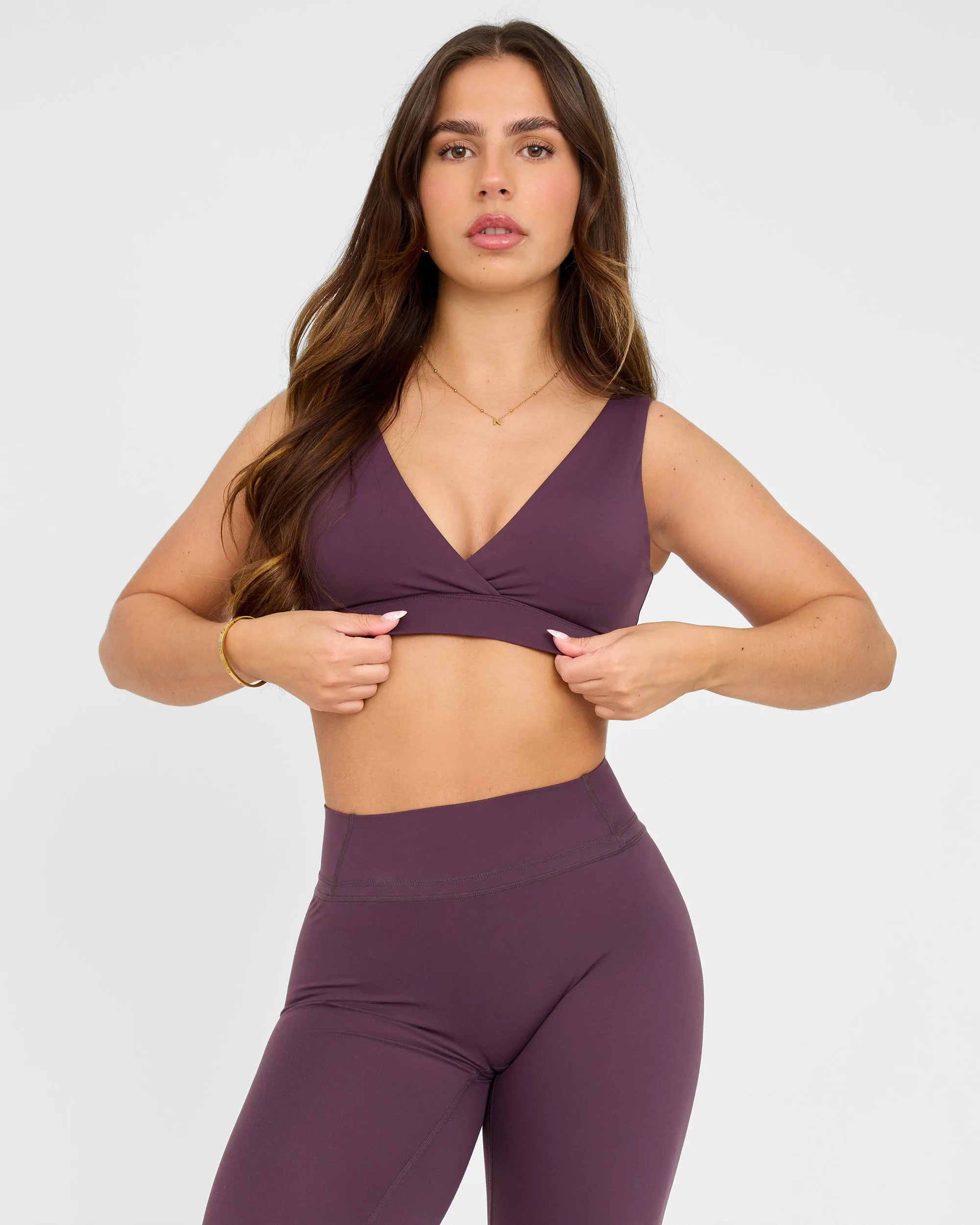 geometric Legacy Ultimate V-Neck Sports Bra
