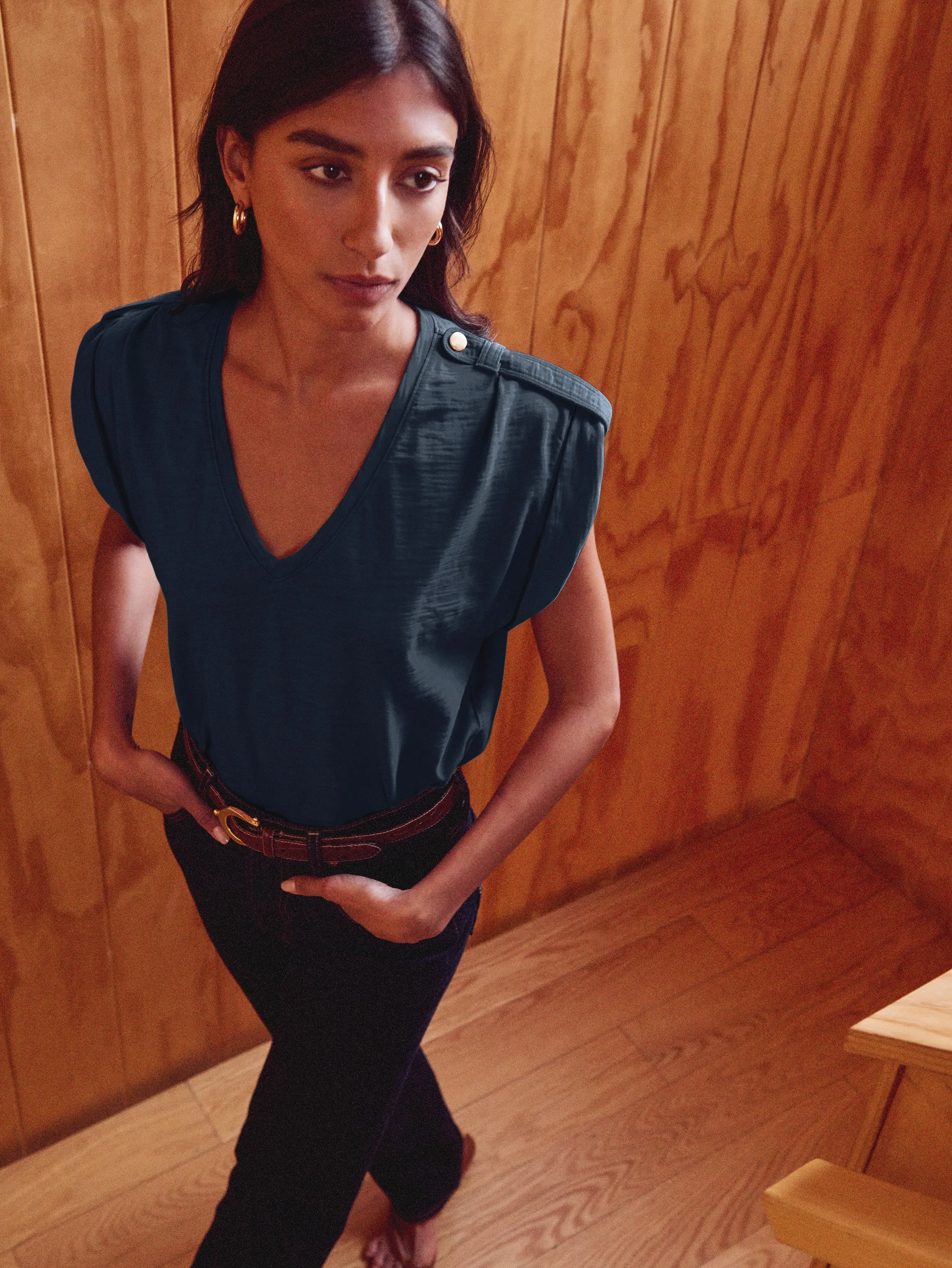 Cooper V-Neck Tank Simple Yet Cozy Casual Flex Wear