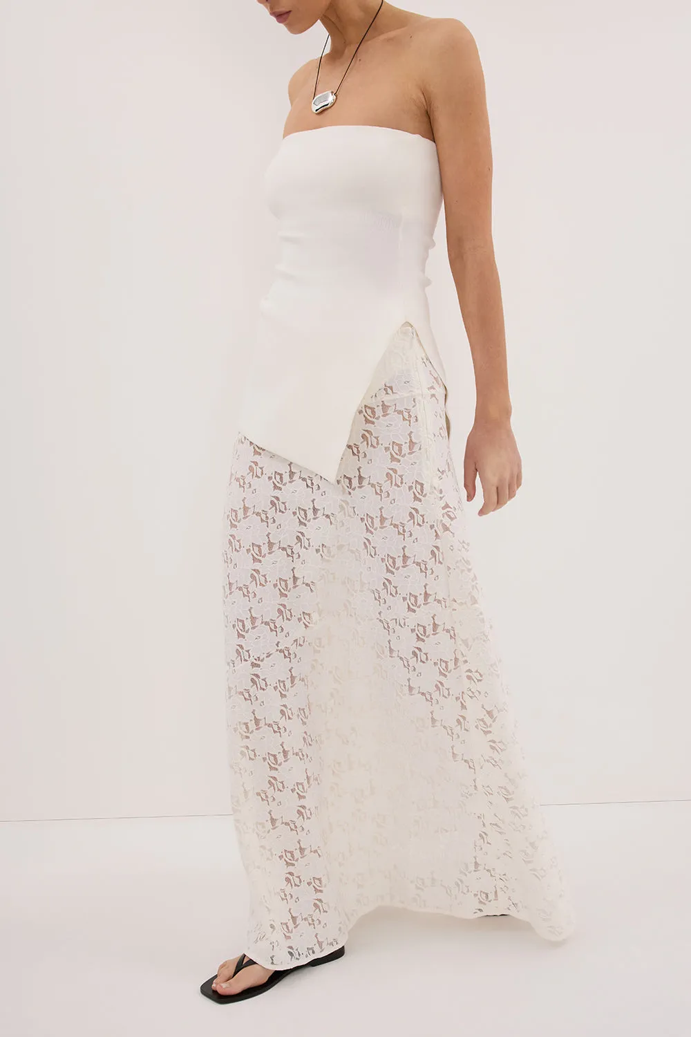 Friction Free understated look LOULA WHITE LACE SKIRT