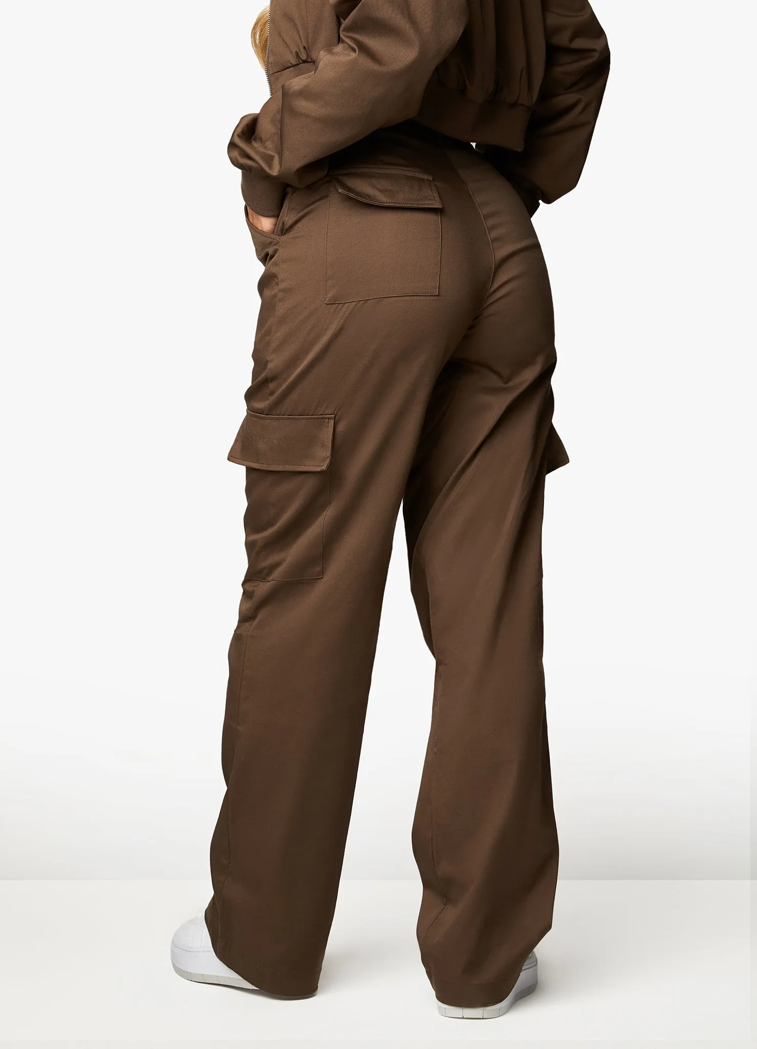 Gym King Woven Cargo Pant - Chocolate Compact Packability Comfy Design