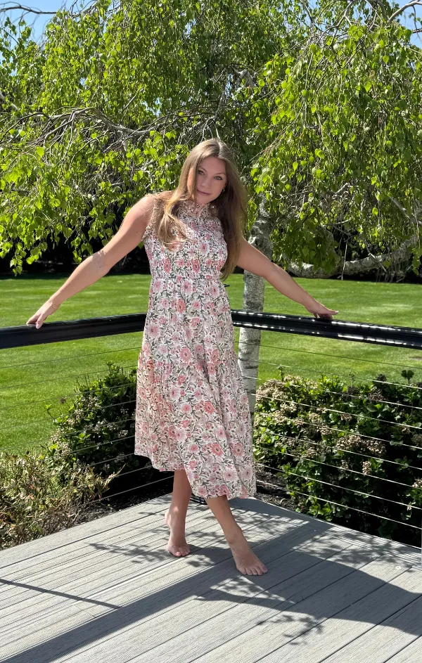 Flow Sleeve Mira Smocked Floral Dress