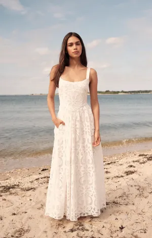 MoistureWickingTechnology FoldablePackaging Maryl Eyelet Midi Dress