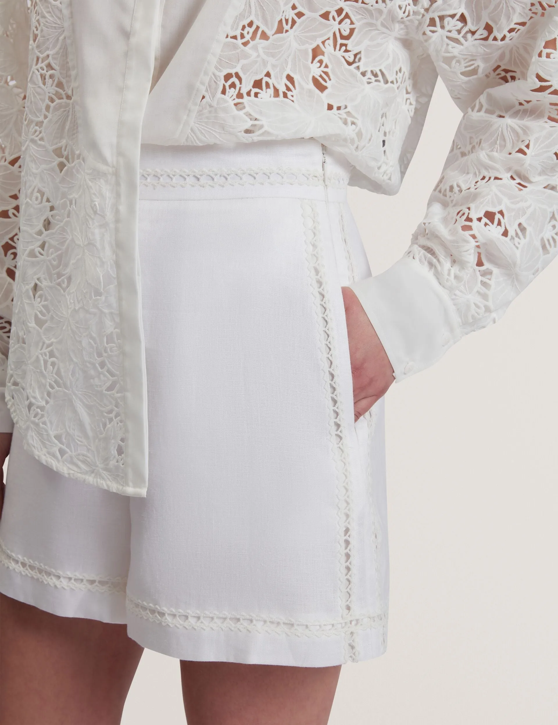 BUCCIA | WHITE MoistureControl Lining Casual Day