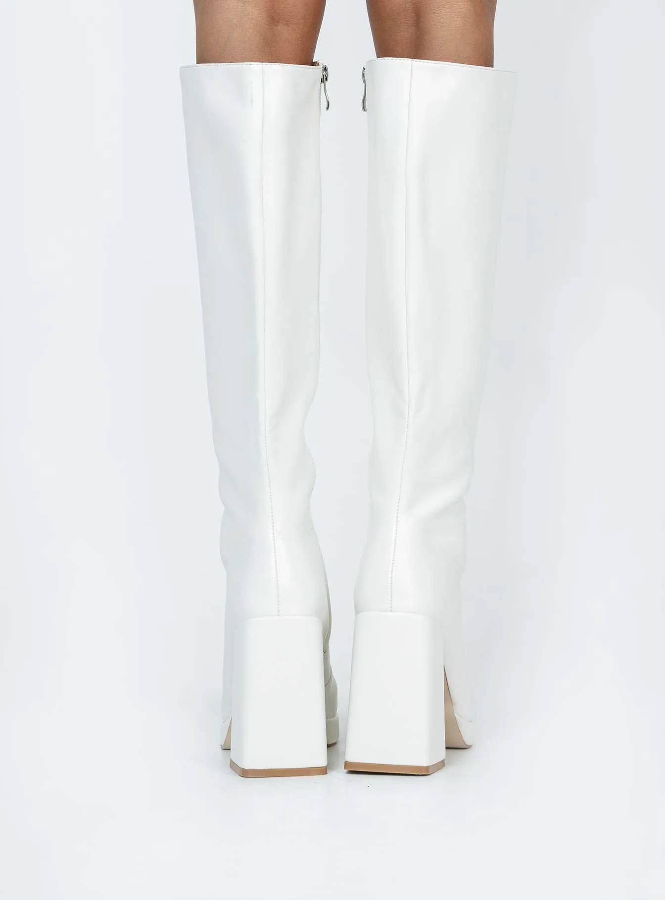 Montgomery Boots Matte White Campus Life