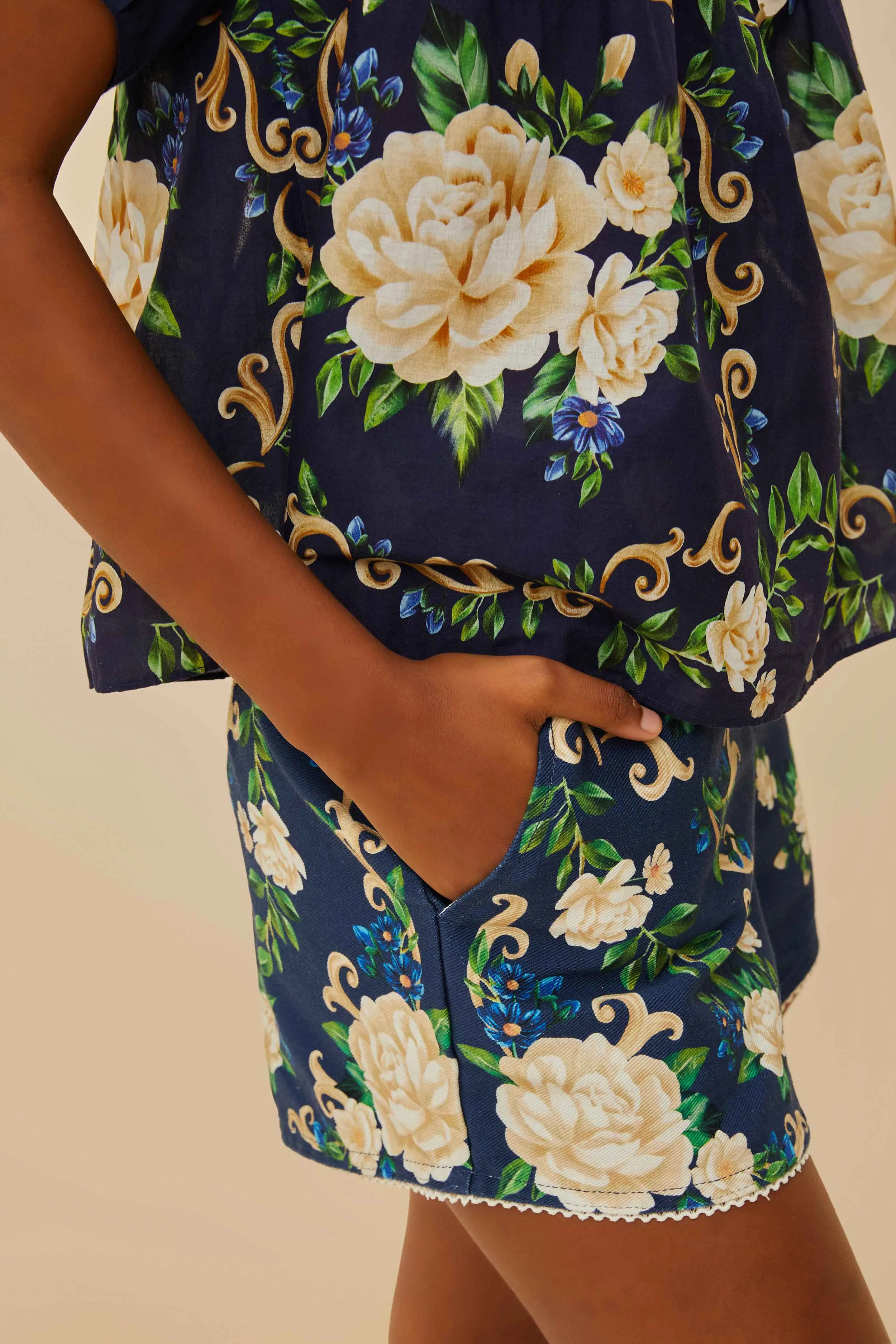 Lace trim Midweight Texture Navy Blue Flower Tapestry Shorts