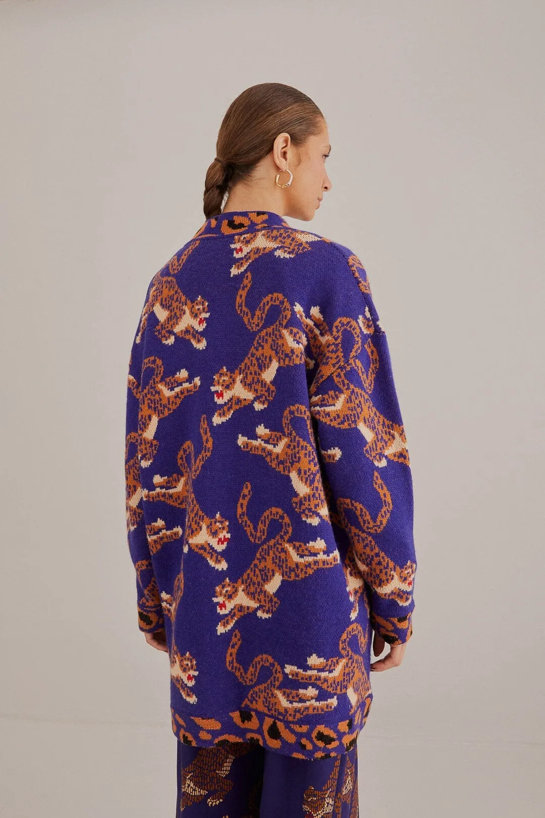 Urban Casual Look Navy Blue Leopards Knit Cardigan