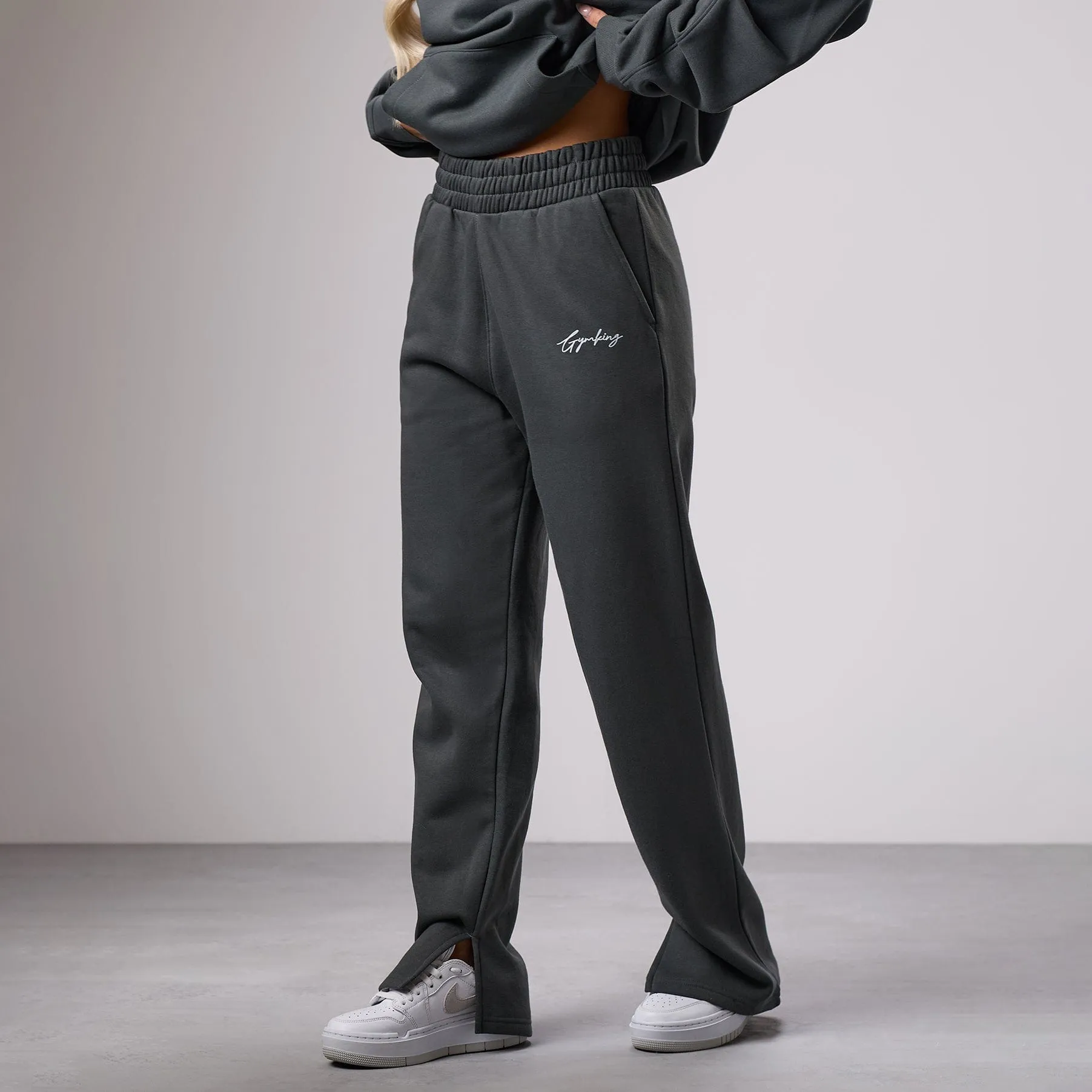 Gym King Reset Straight Leg Fleece Jogger - Green Smoke Light Waist