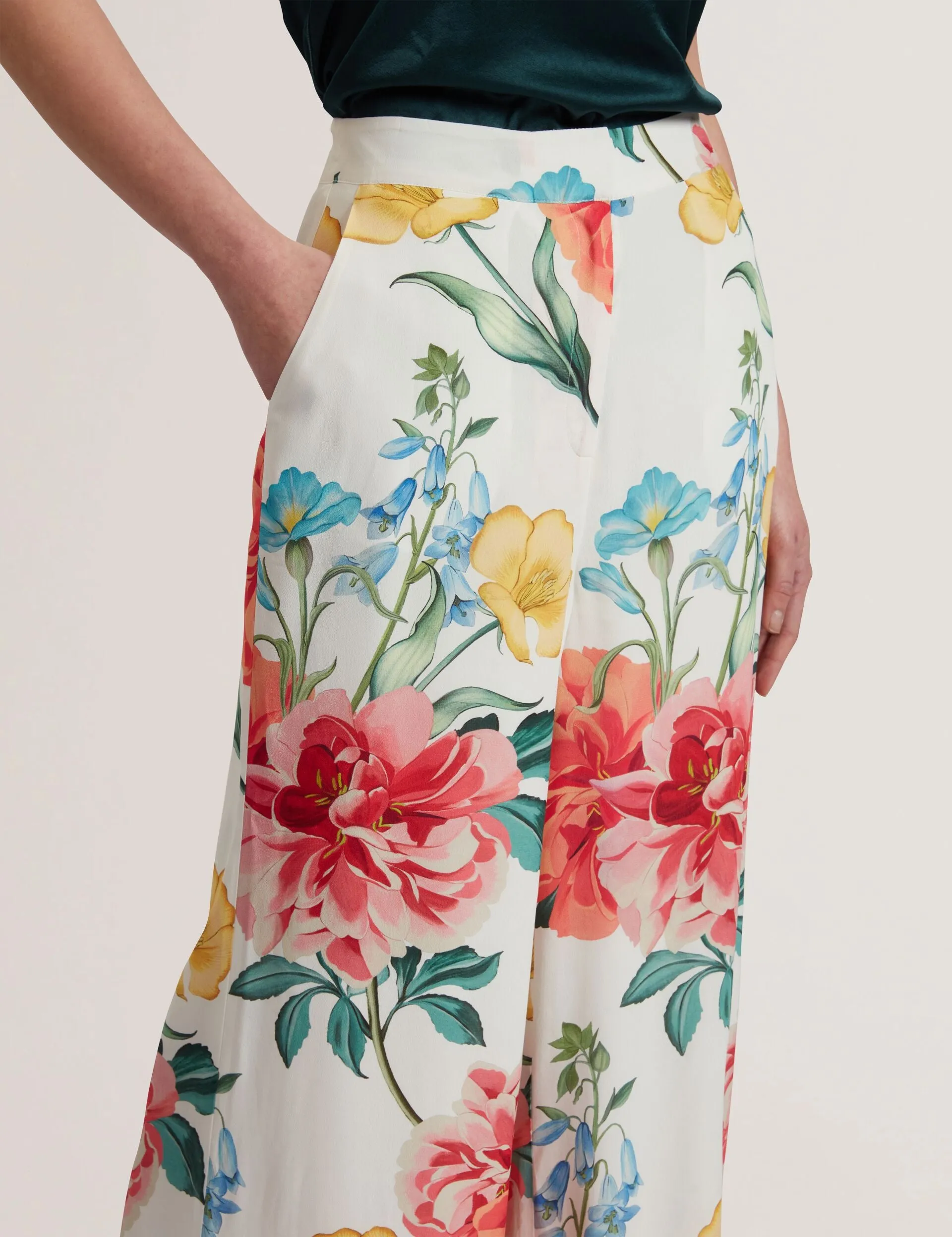 NYMPHAT | WHITE Relax Vibe