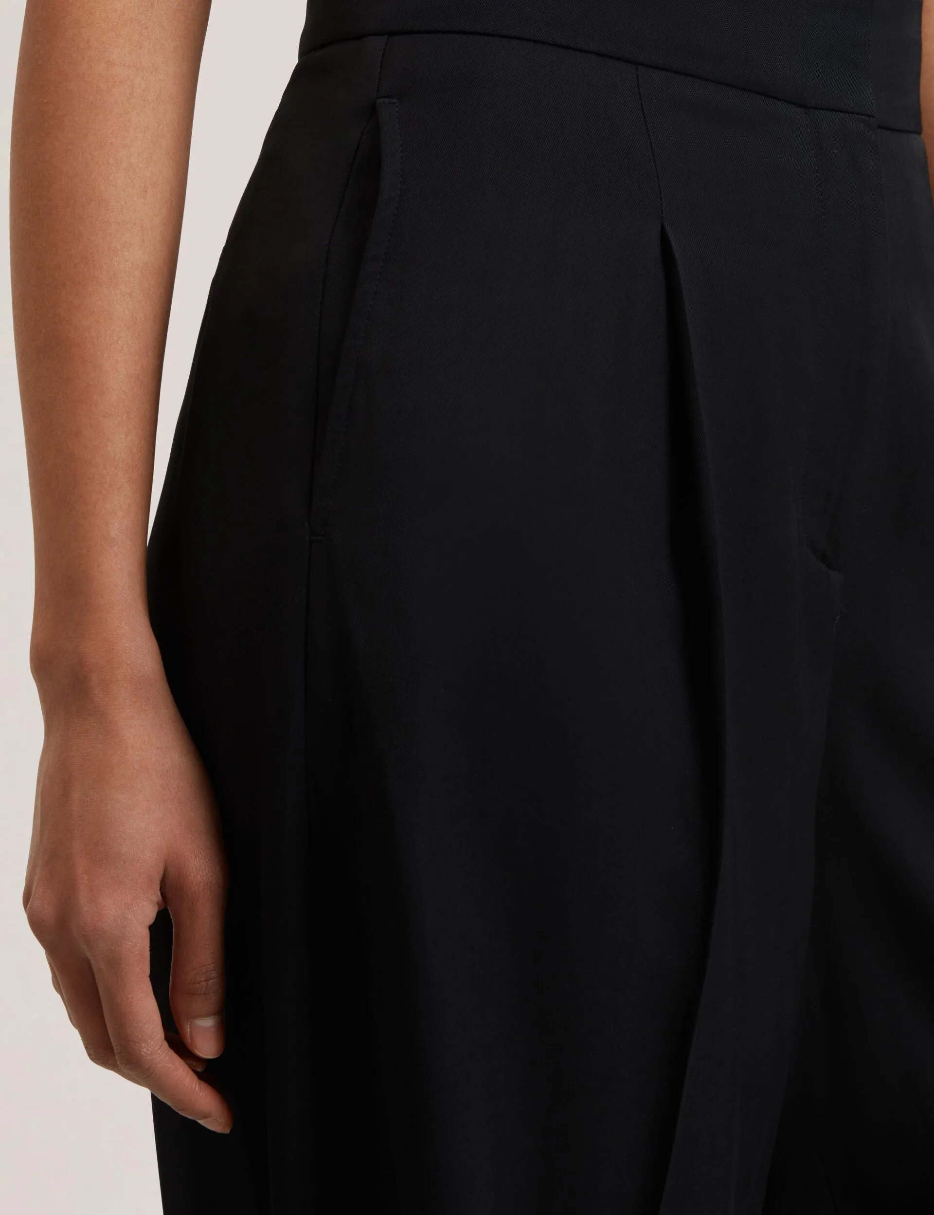 FourWay Stretch Trendy Sweatpants KIOLLI | BLACK