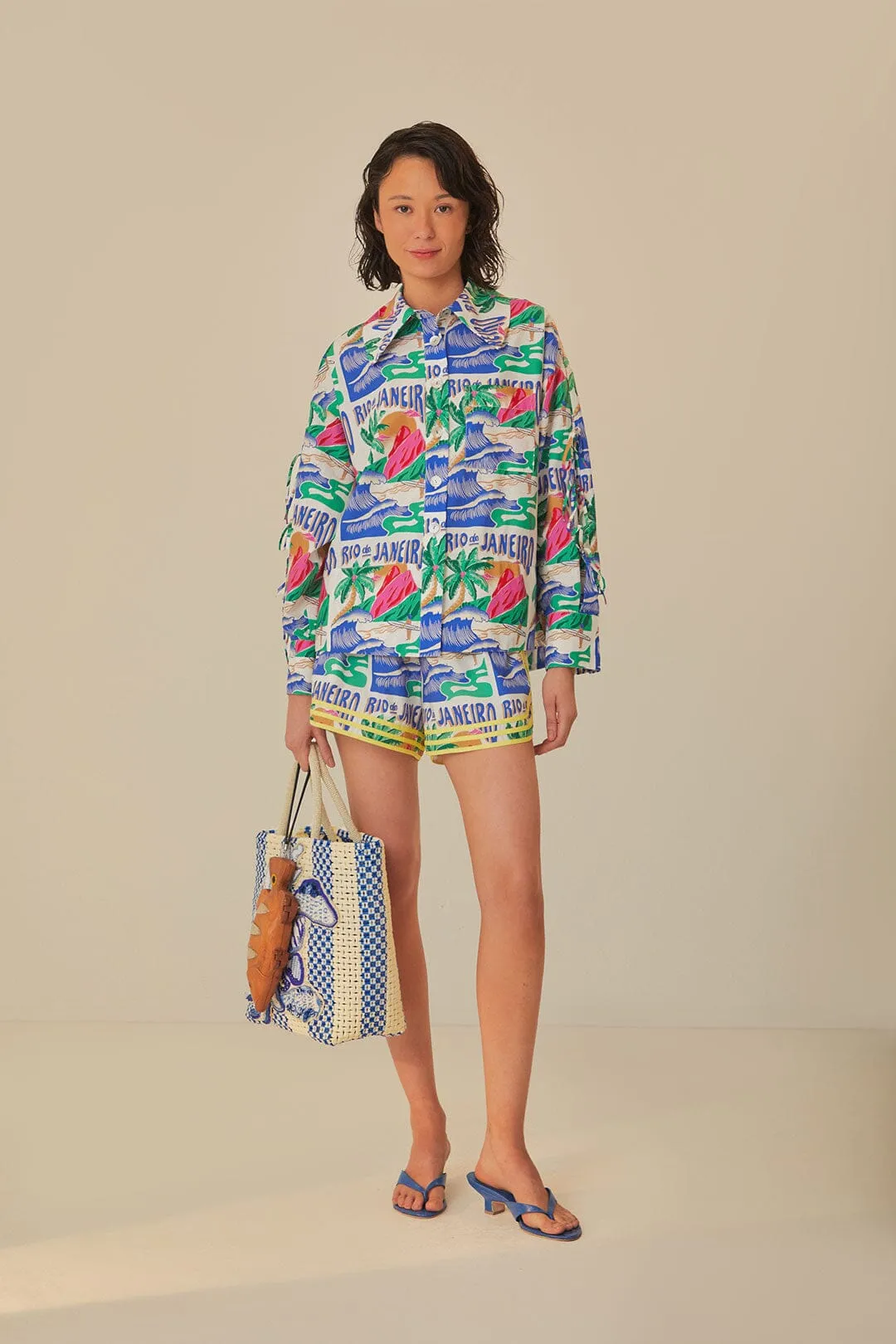 Slim Shape Off-White Carioca Posters Shorts