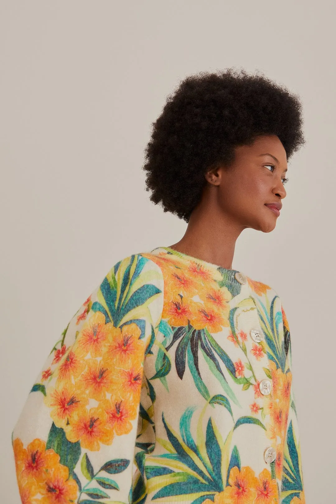 Circular Knit Pattern Pure Shape Off-White Pineapple Bloom Knit Cardigan