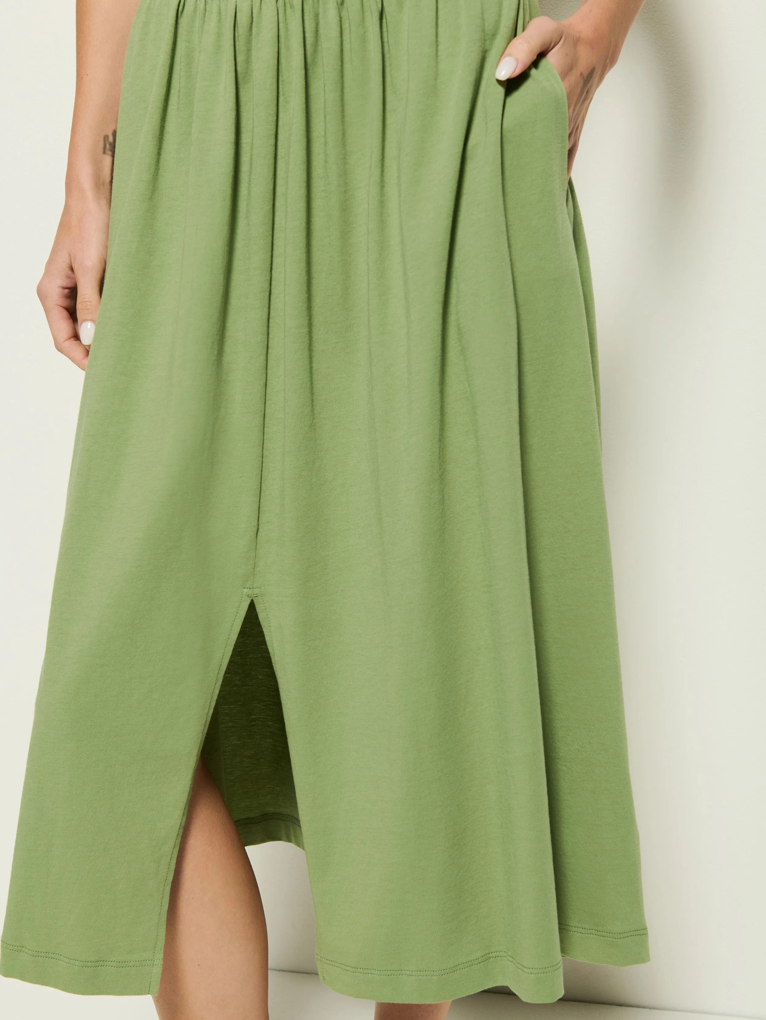 Vida Midi Skirt Elegant Flow Comfortable Motion