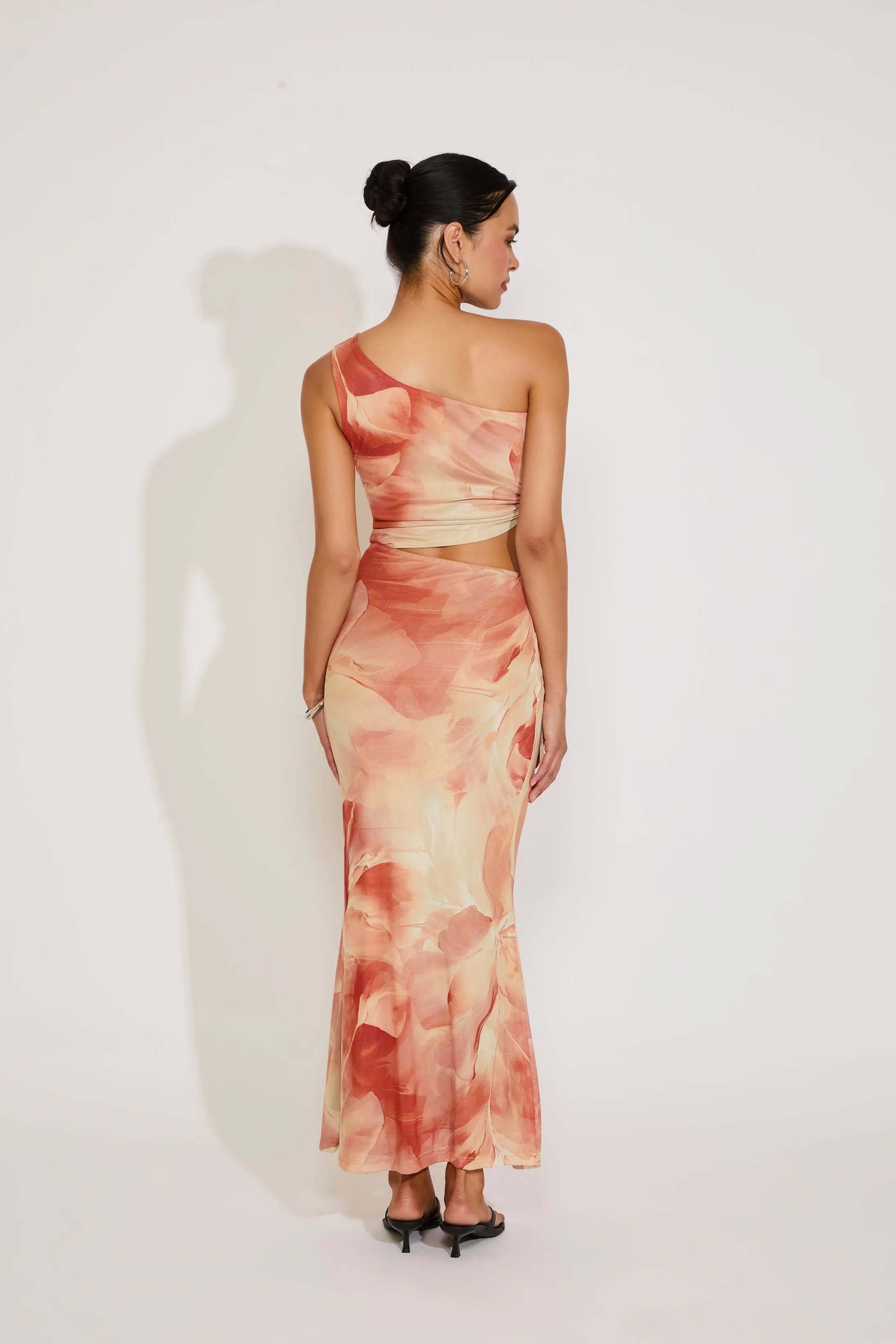 ONE SHOULDER ORCHID PRINT CUTOUT MAXI DRESS Peplum-Style Fresh Look