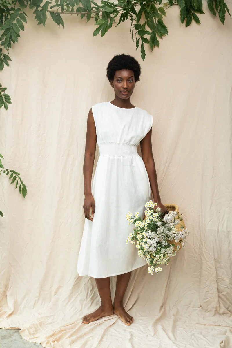 Ottillie-May Linen Dress in Snow White Hook-And-Eye