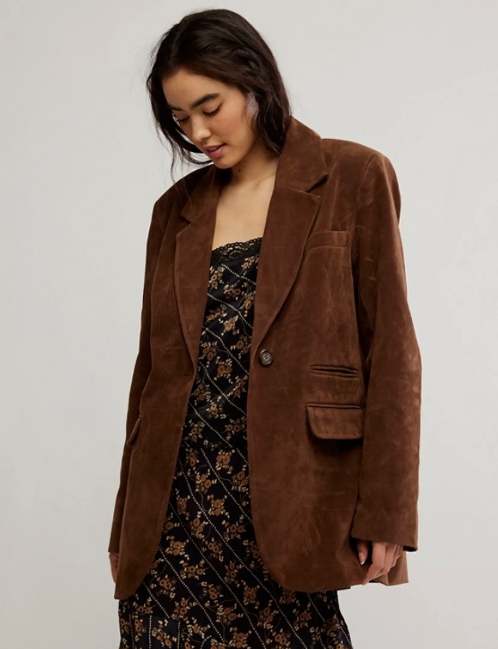 Modern City Outfit Timeless Fit Style Paper Cut Blazer, Brown Bear
