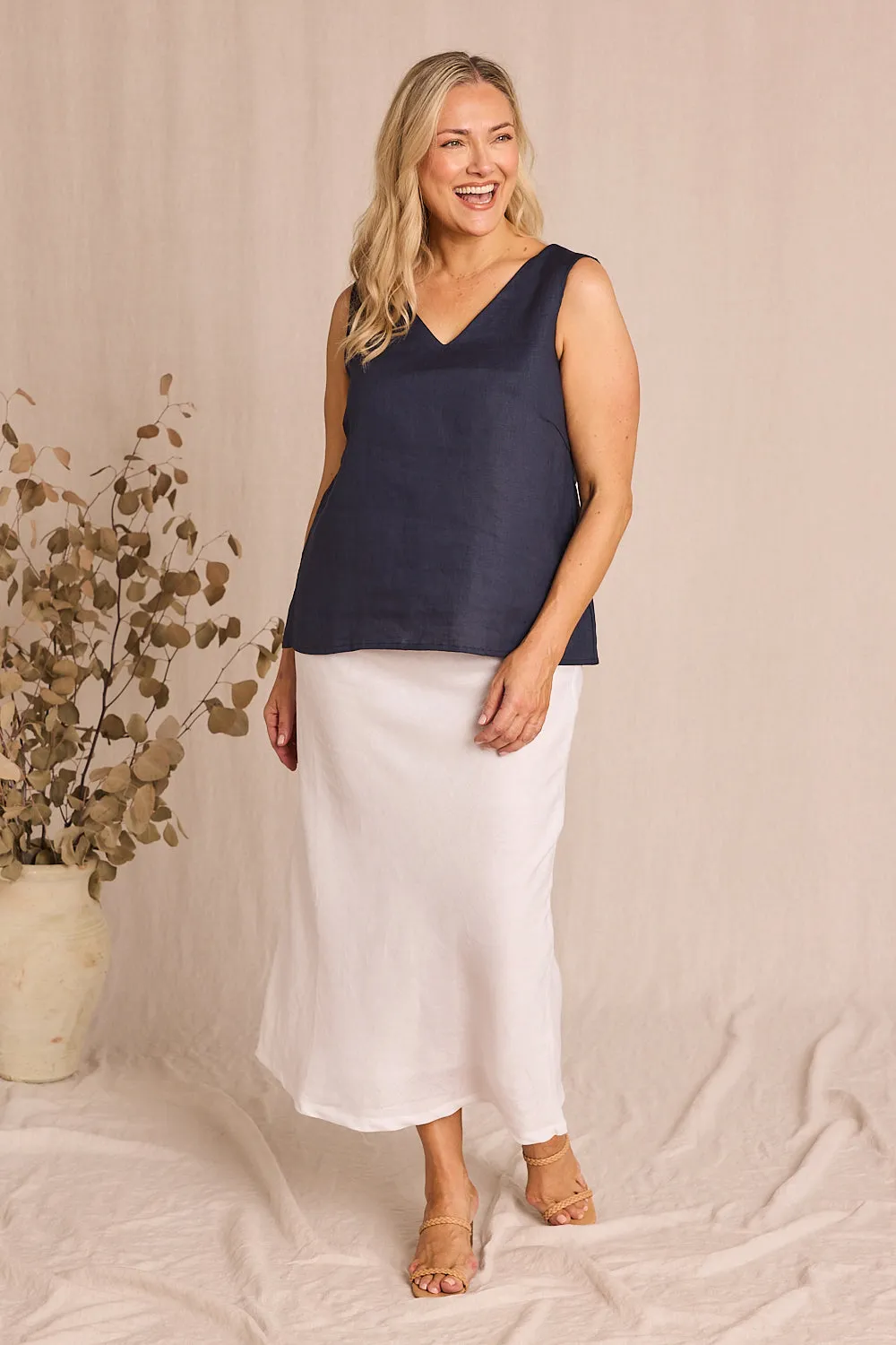 Reinforced Seams Moisture Lock System Ember Linen Cami in Navy