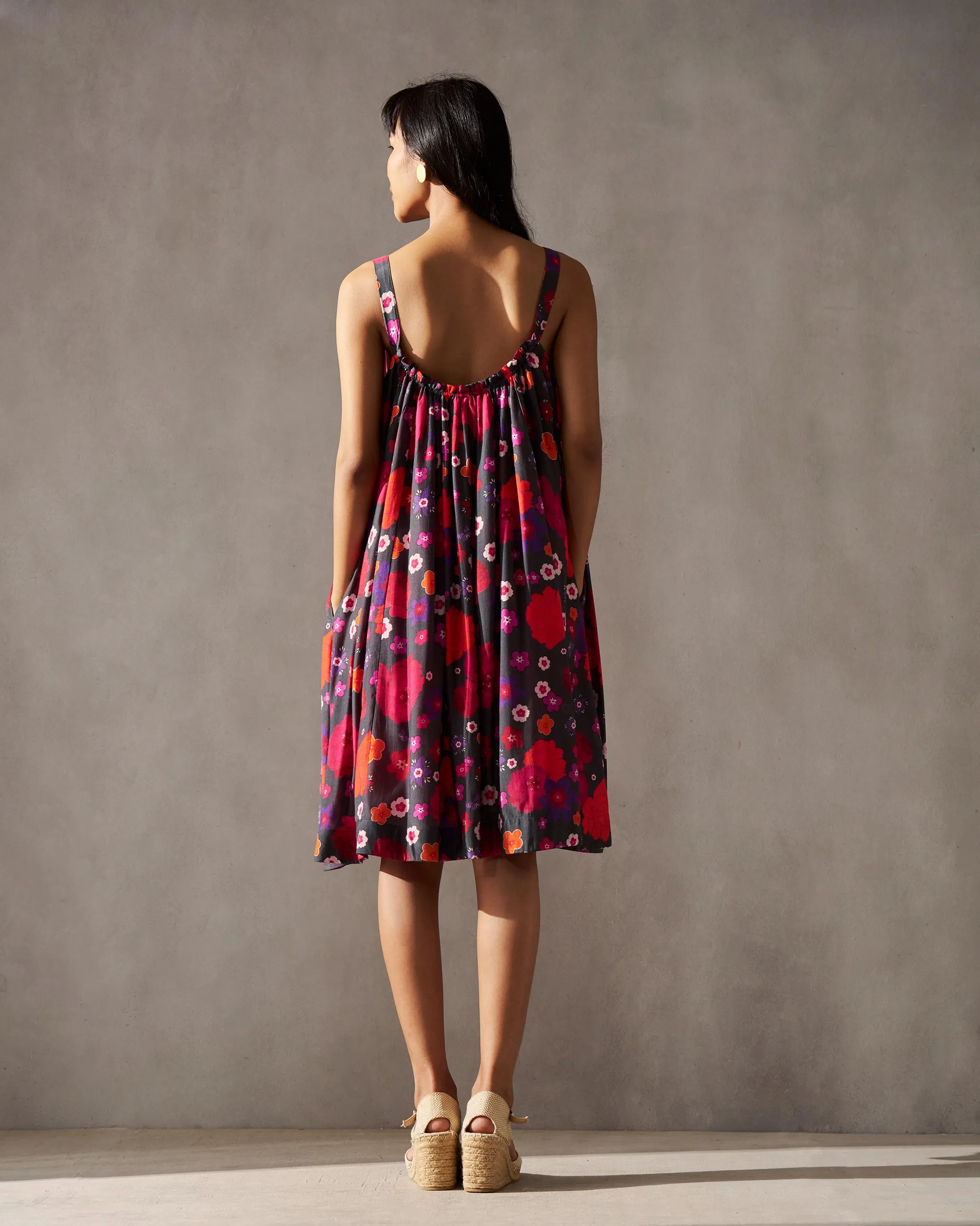 Vibrant Design Swing Strappy Dress - Multi Color