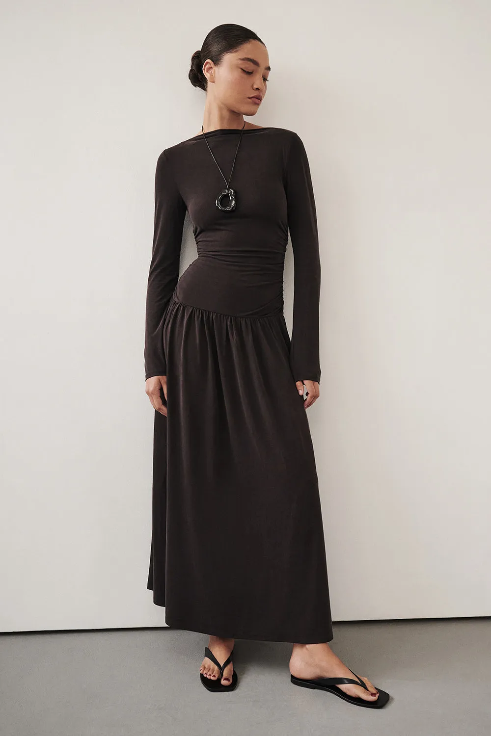MEG BURNT CHOC LONG SLEEVE MIDI DRESS Lounge Mood