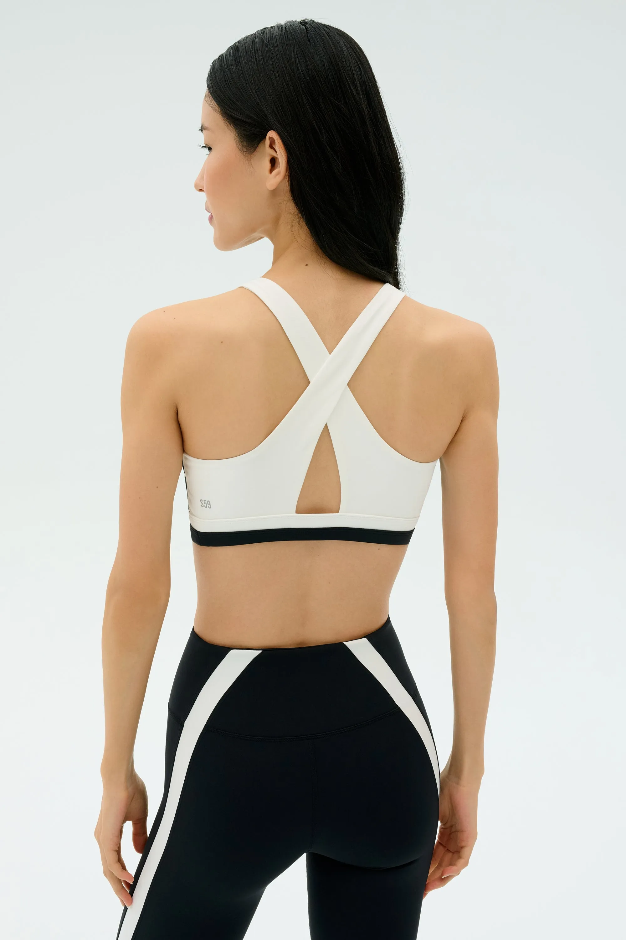Sustainable workout gear Miles Rigor Bra - Black/White