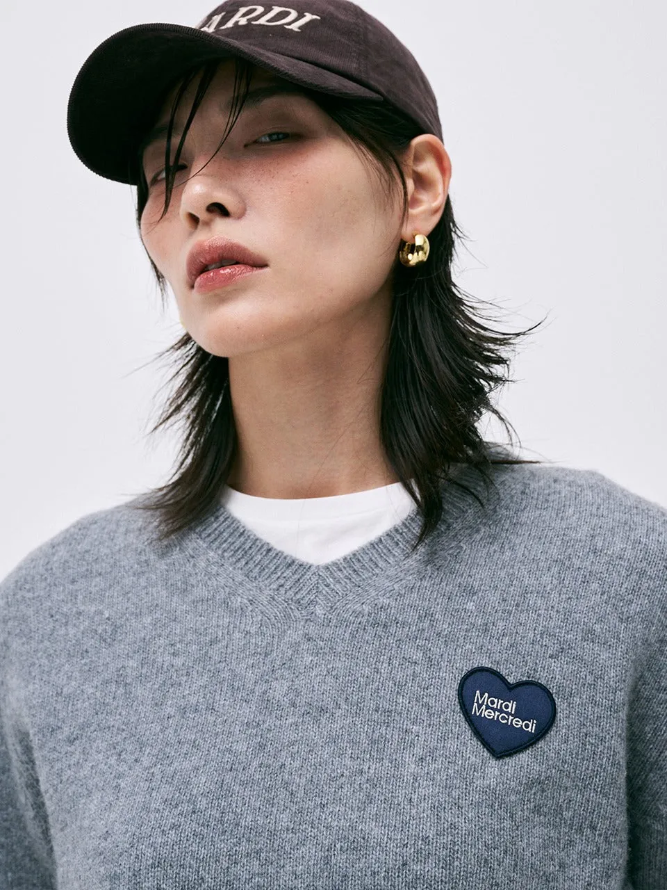 Go-To Fit Durable Blends RACCOON BLENDED V NECK HEART LOGO_GREY