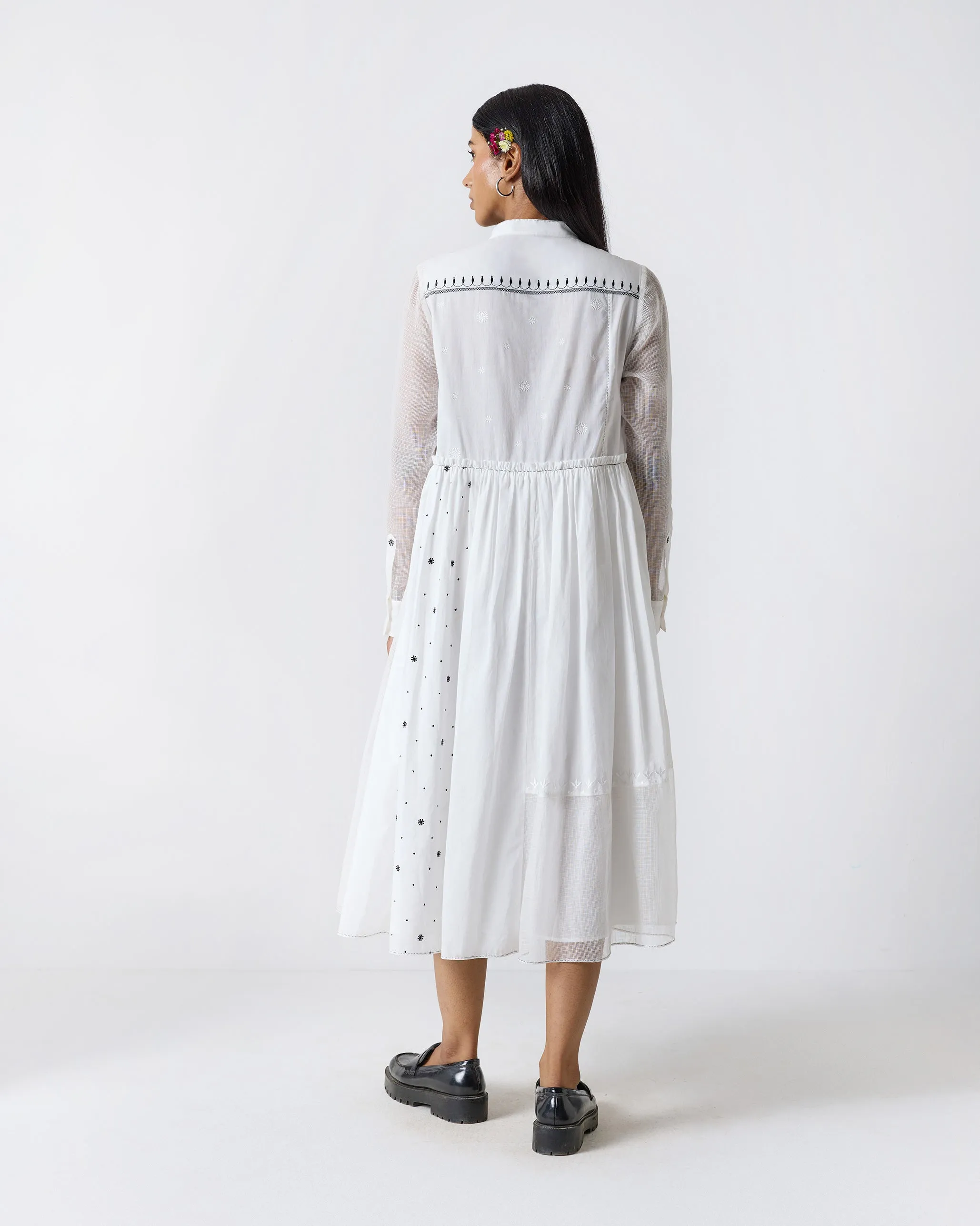 Rayna Dress - White Embroidery Light Comfort