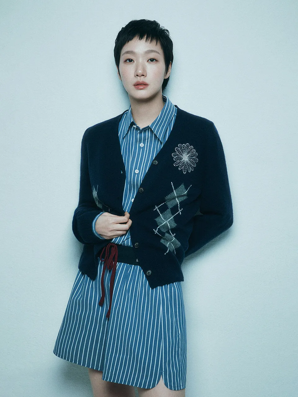 CASHMERE BLENDED CARDIGAN V NECK ARGYLE_NAVY CREAM Smooth Flatlock Seams Crew Neckline