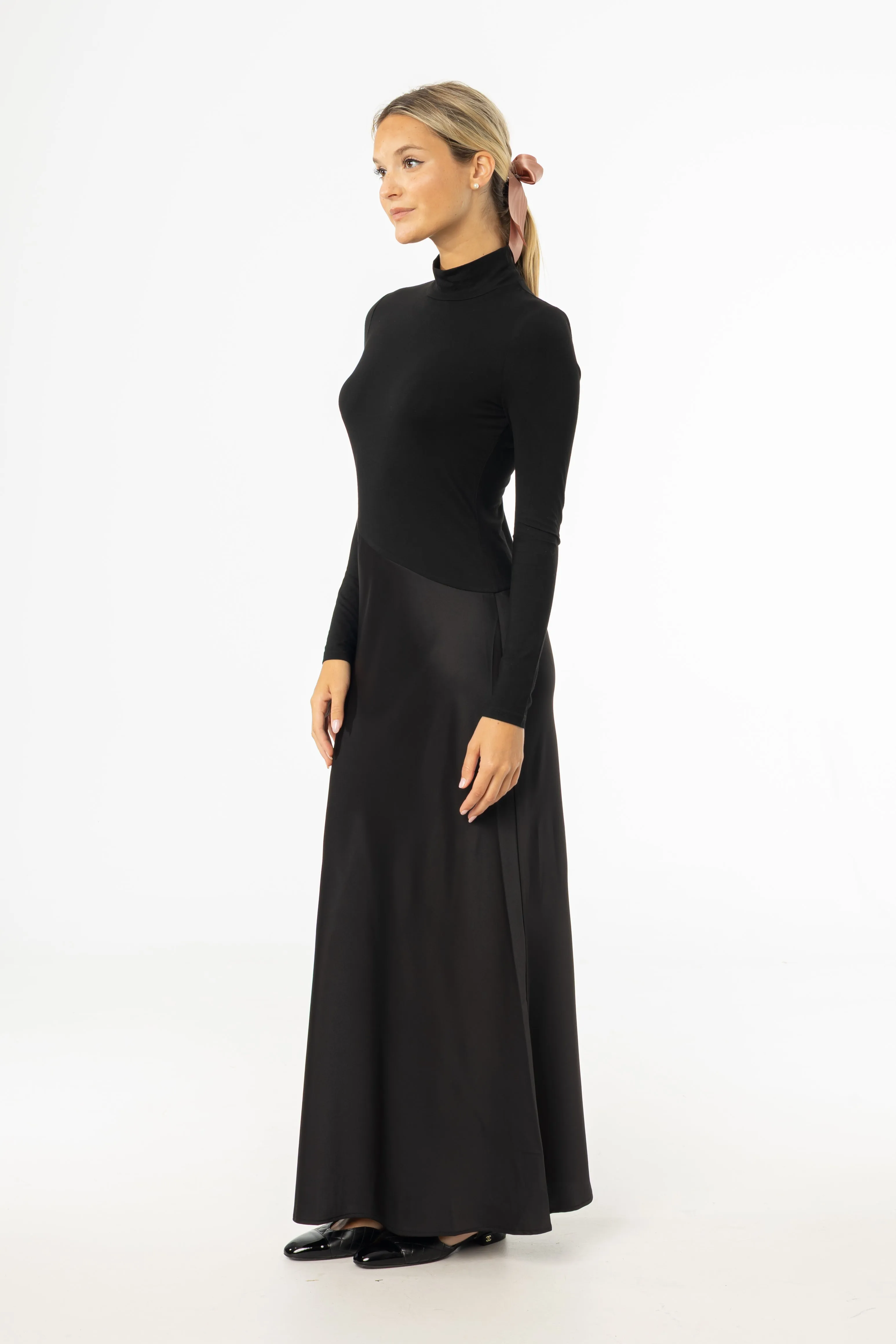 Black Combo Mock Neck Maxi Dress Soft Volume Glamorous look