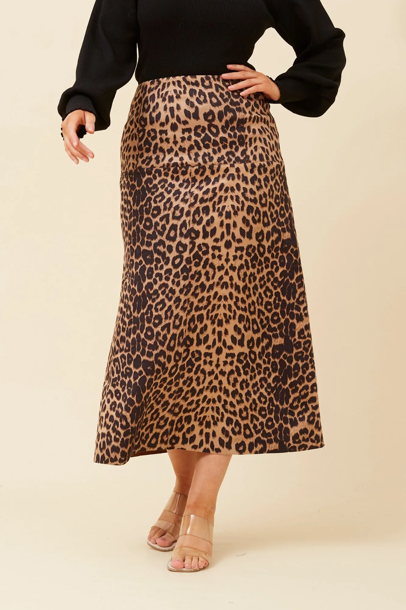 Airy Comfort Seamless Finish AUBREE FAUX SUEDE SKIRT