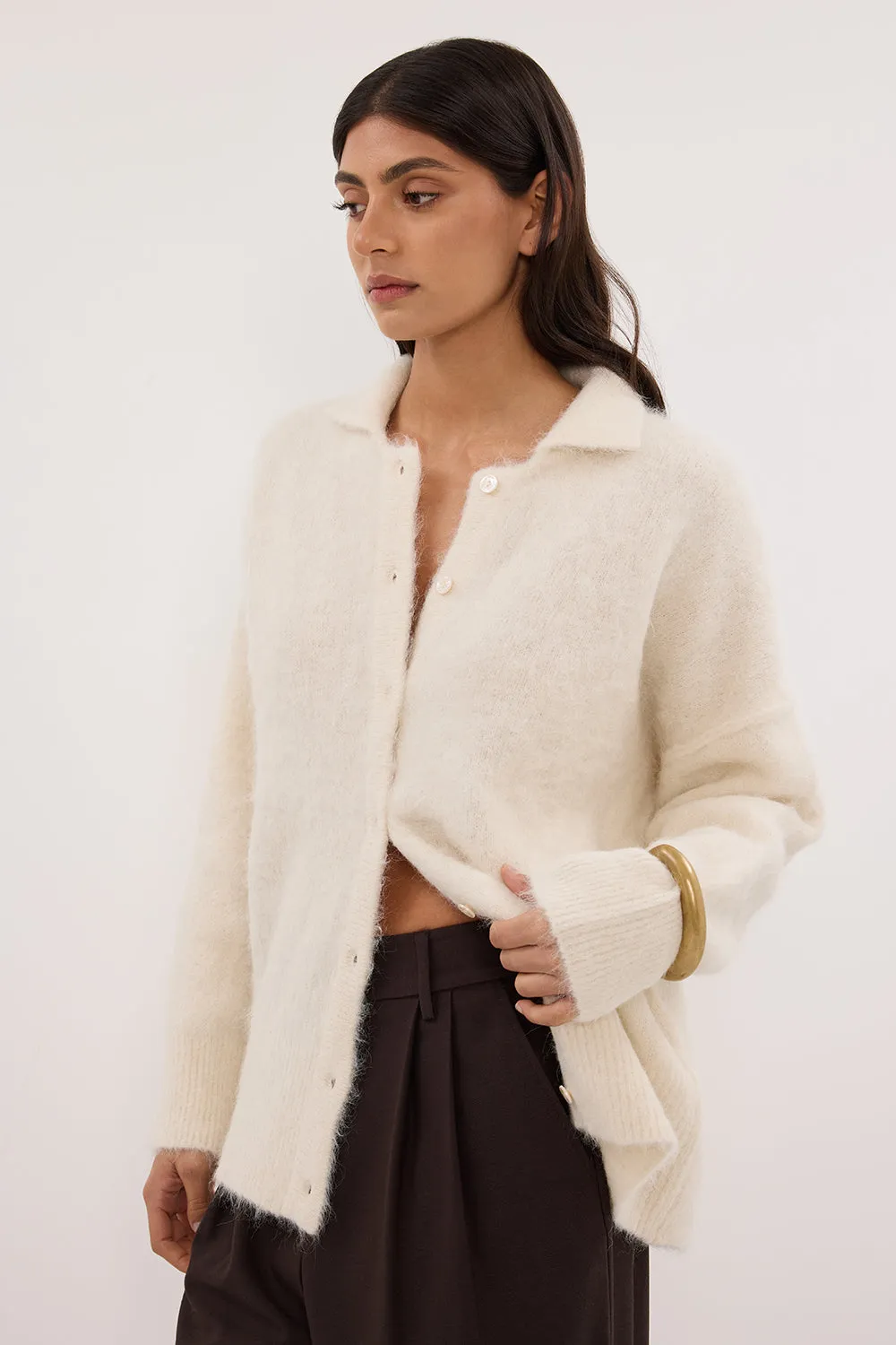 SALMA IVORY POLO NECK KNIT CARDIGAN Texture Detail