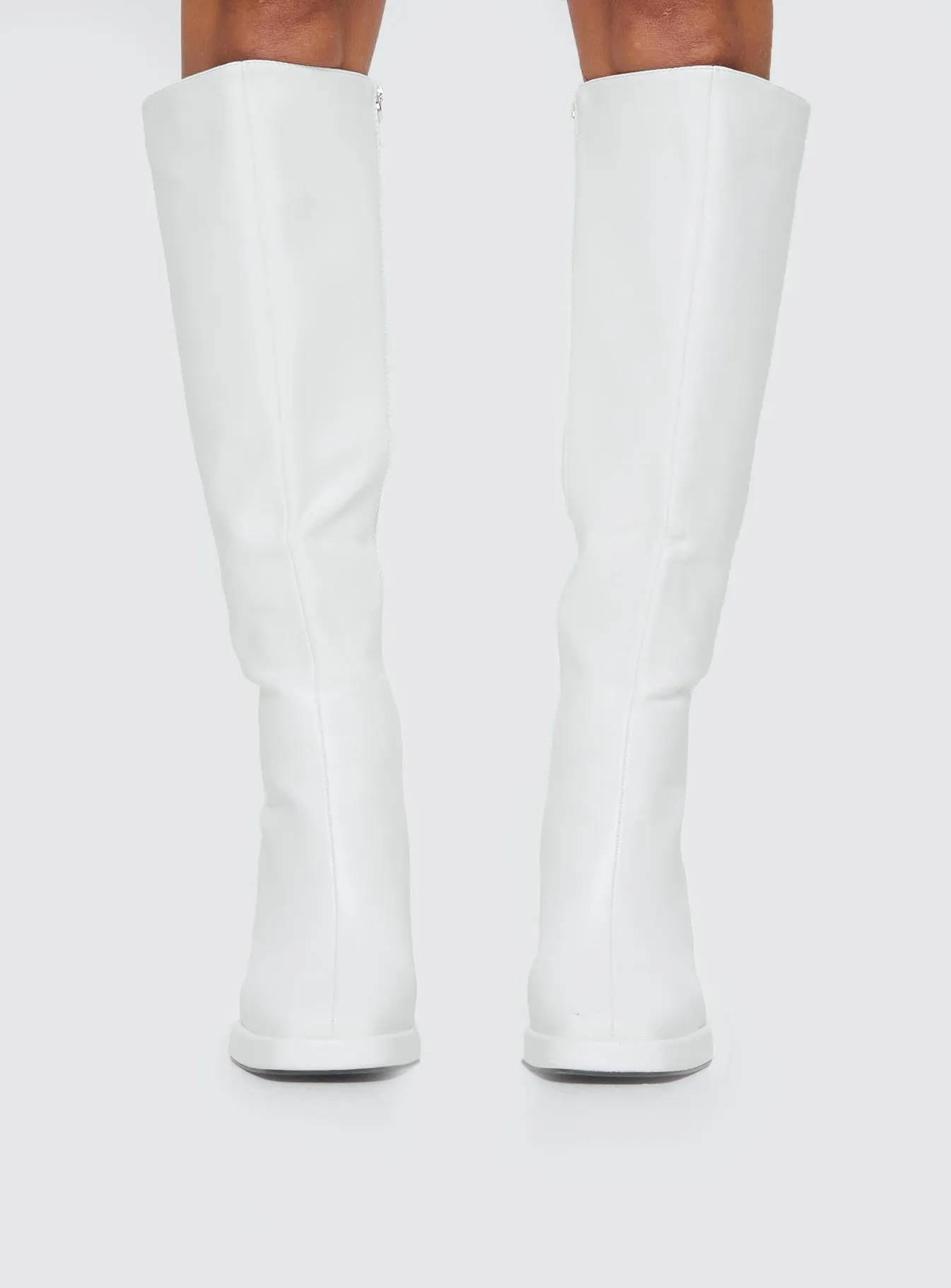 Scarlet Knee High Boots White Performance Focus