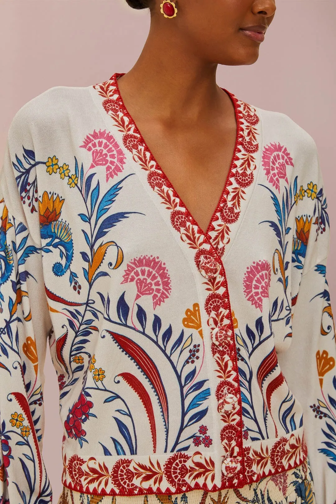 All-Day Use Cream Romantic Lightness Knit Cardigan