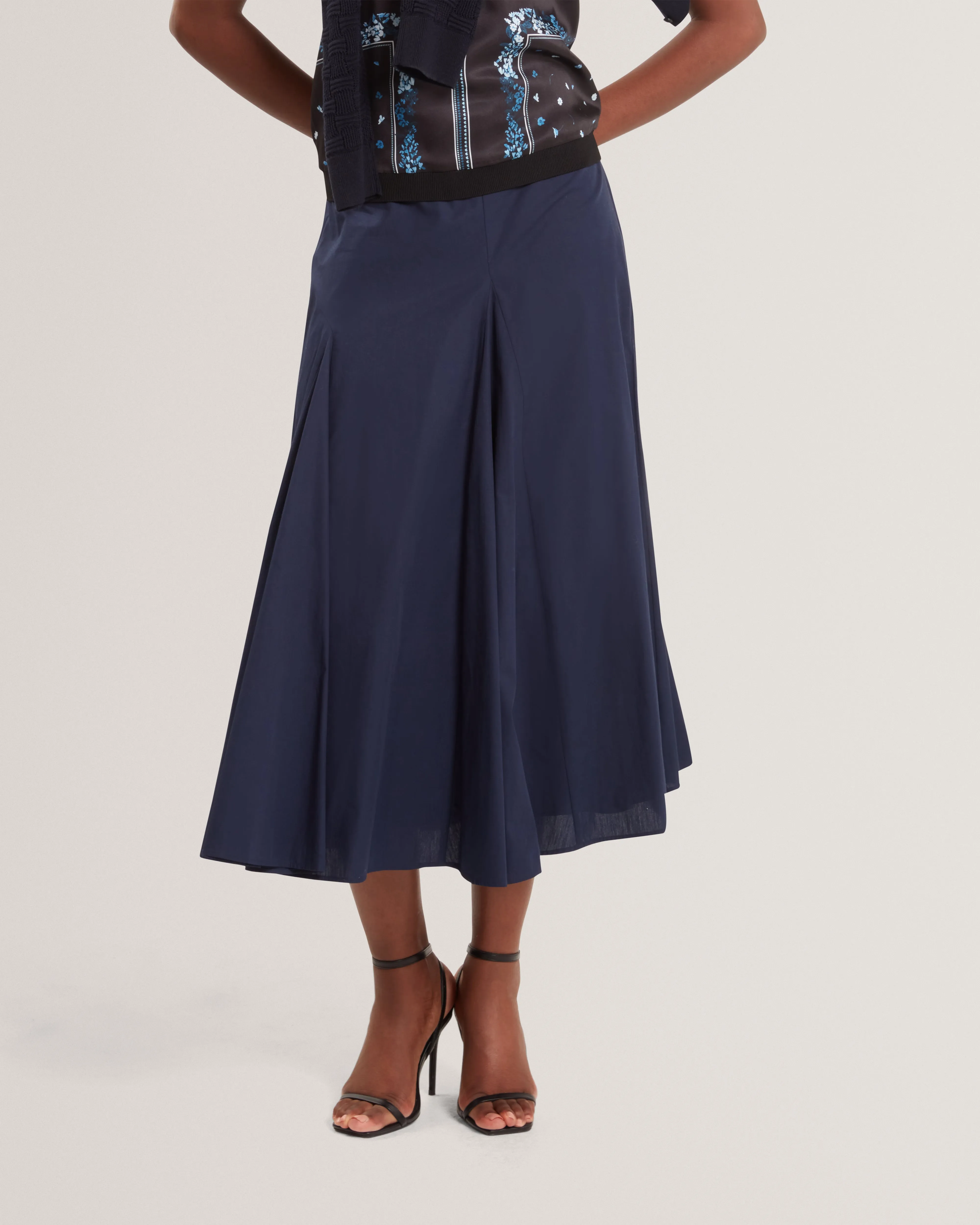 ZANZAH | NAVY Embossed Detail Stylish Finish