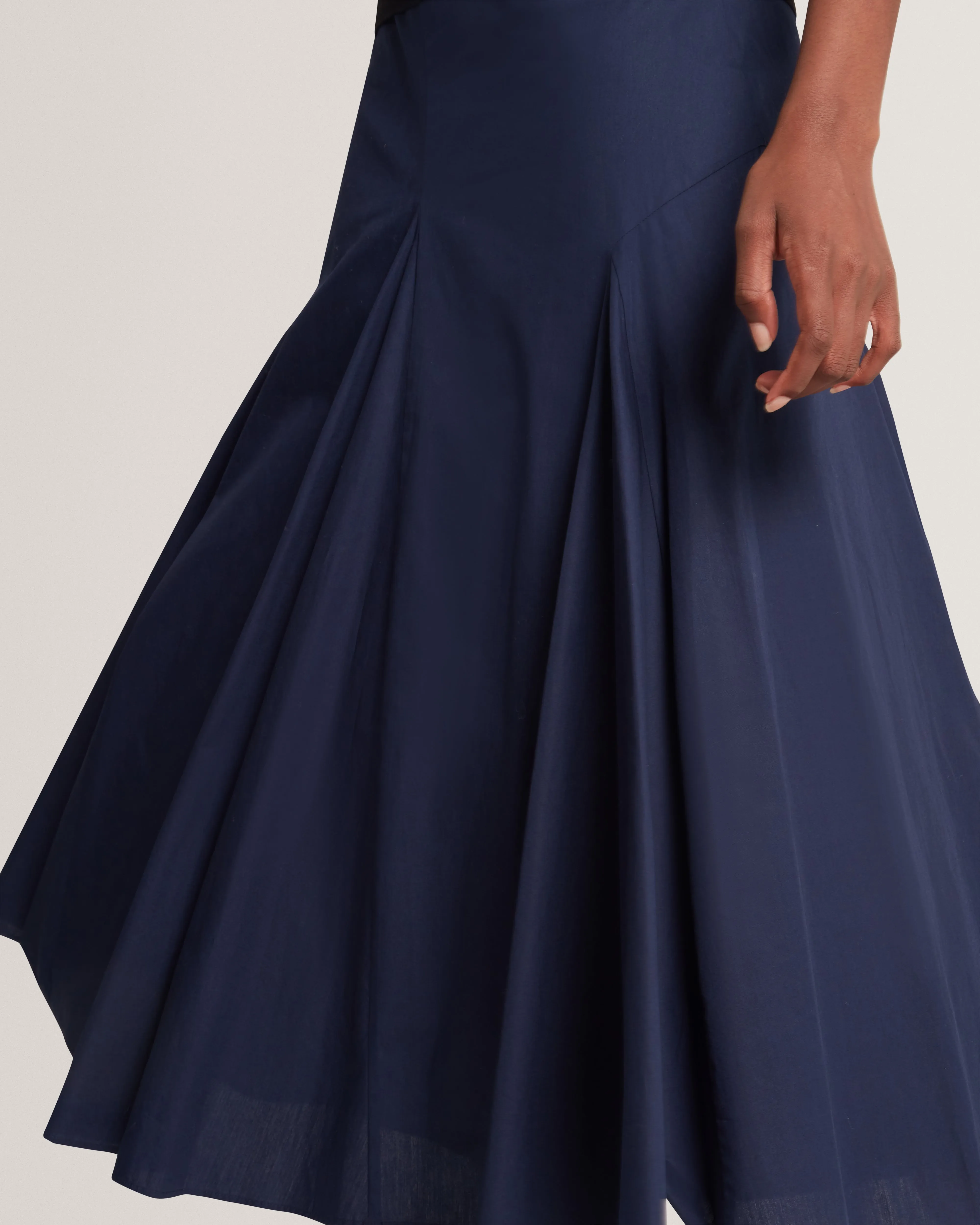 Chafe Resistant Simple looks ZANZAH | NAVY