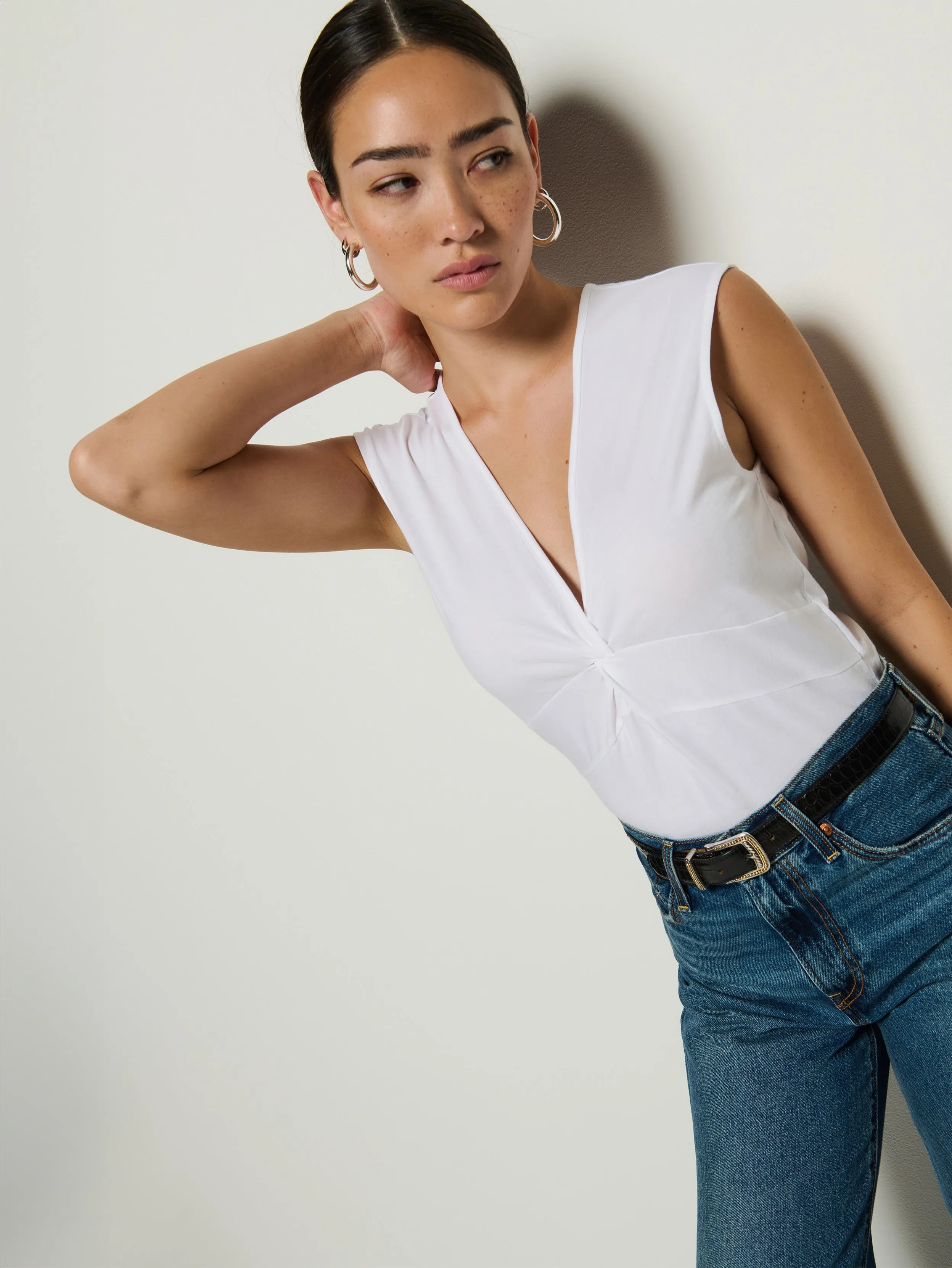 Modern innovation Shelley Sleeveless