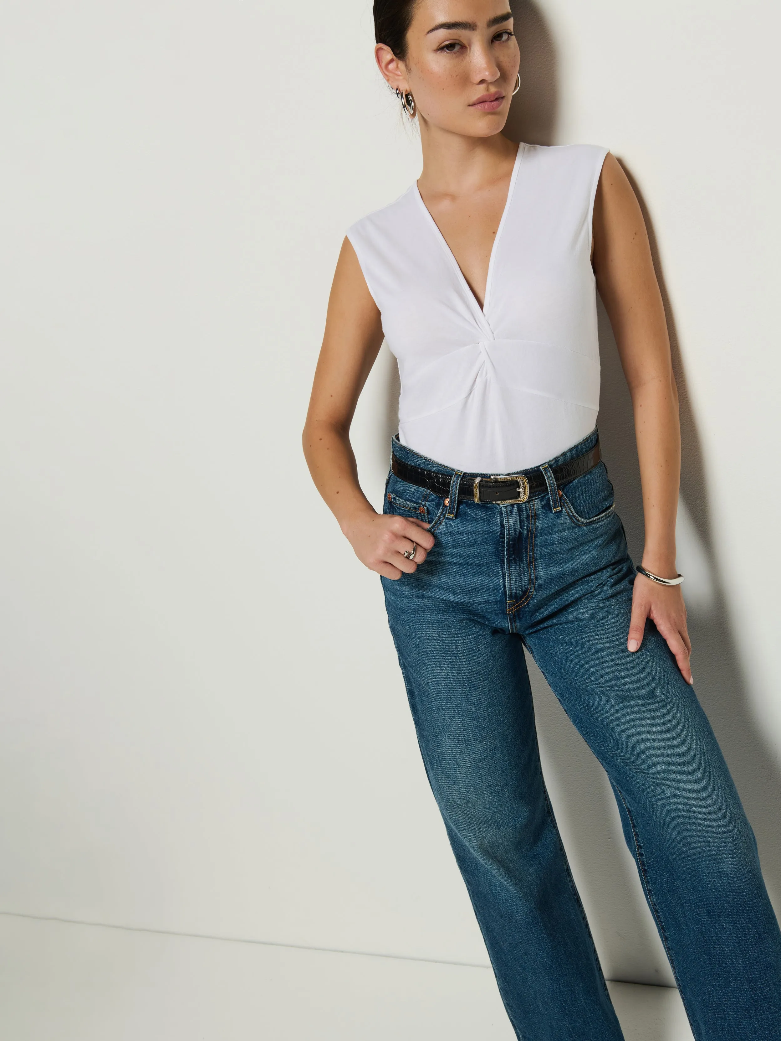 Shelley Sleeveless SoftTouchFinish