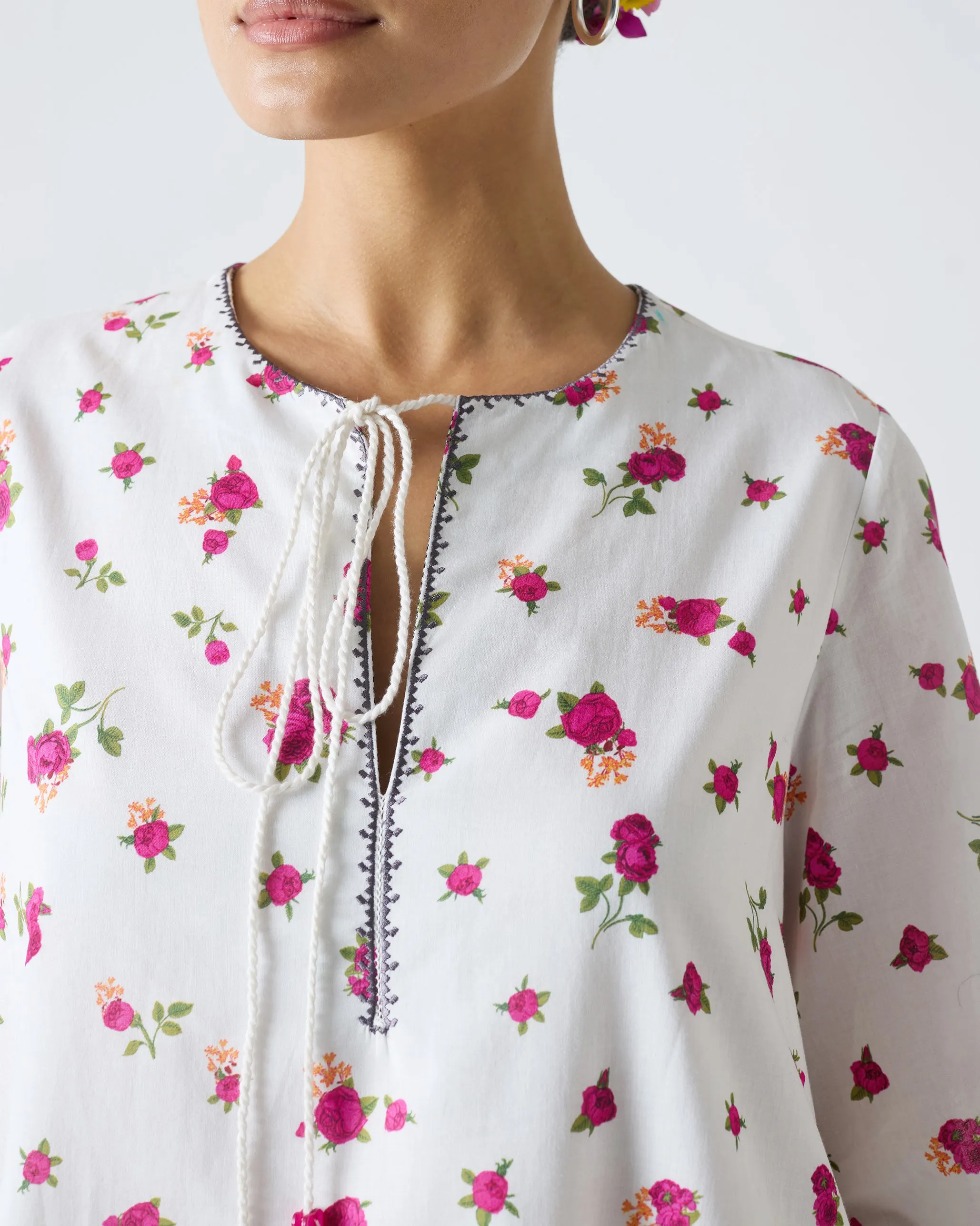 Light Wear Comfy Style Shiro Beach Dress - White & Fuchsia Print