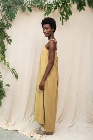 Wilder Organic Cotton Dress in Straw Versatile Edge Warm Base