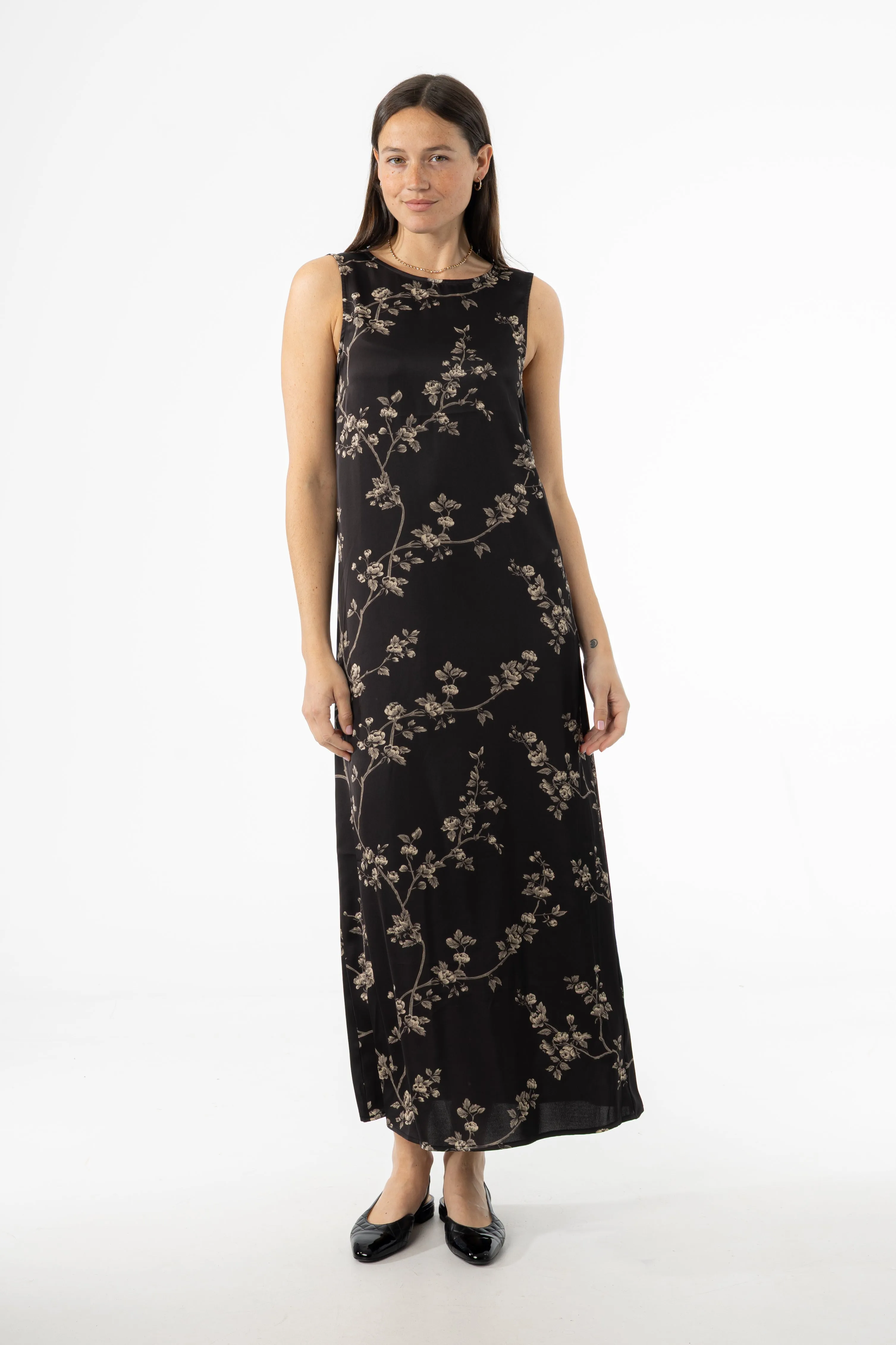 V Neckline Black & Beige Round Neck Jumper