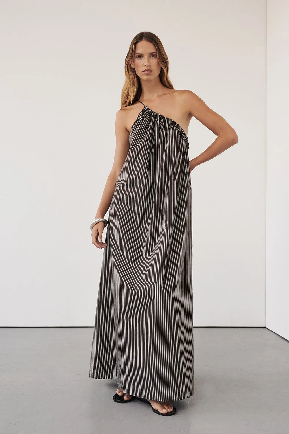 Subtle Fit Travel Staple PALMA BITTER CHOC SILK BLEND MIDI DRESS