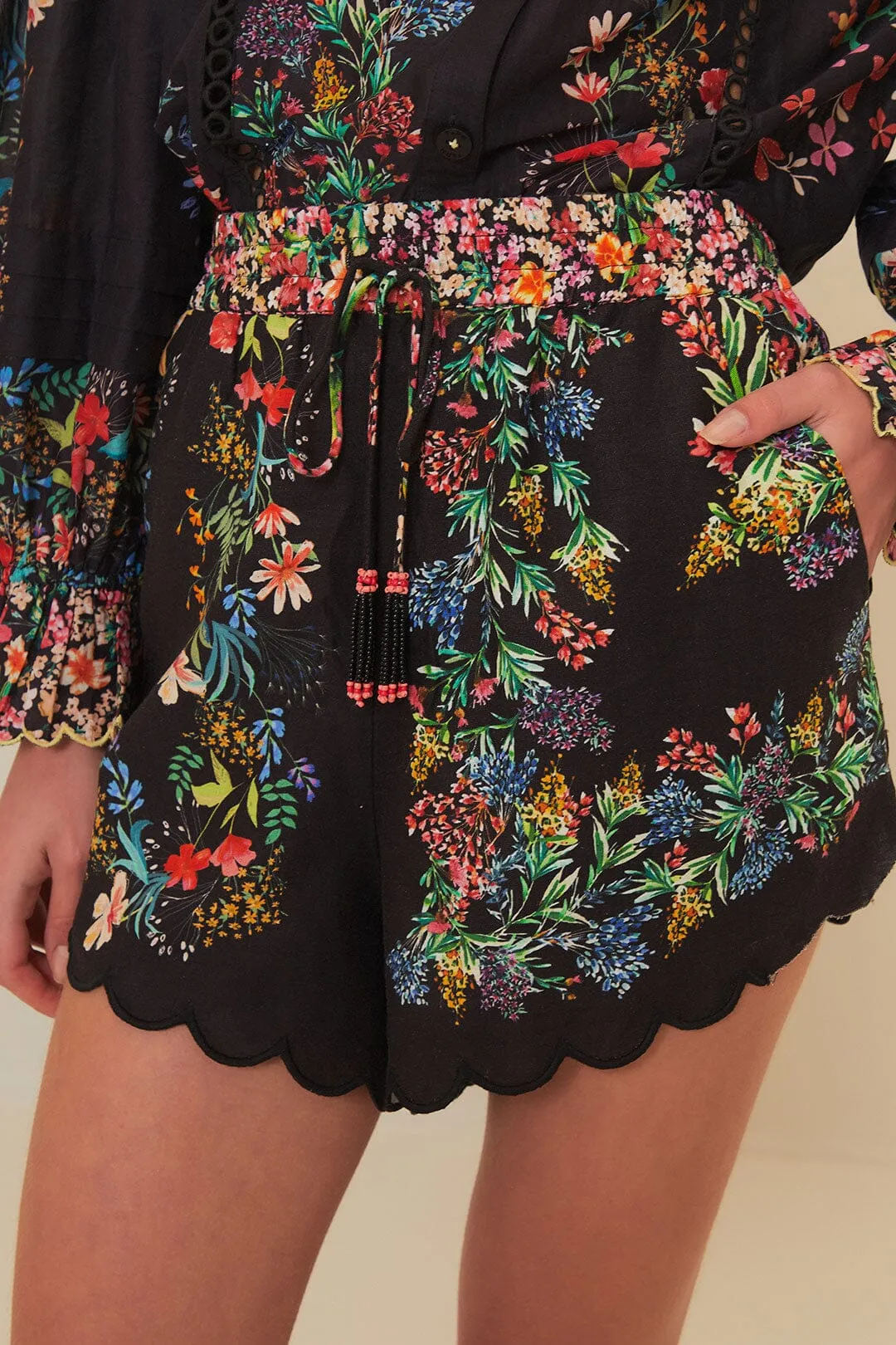 Semi Formal Youth fashion Black Delicate Forest Scarves Shorts