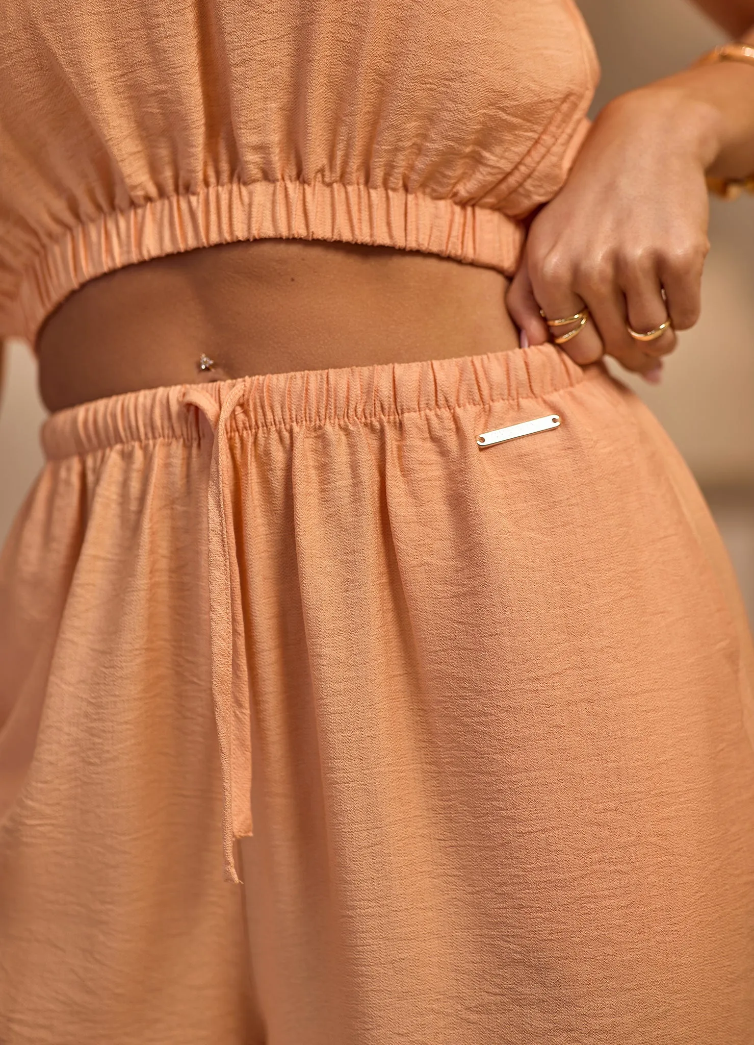 Gym King Signature Woven Trousers Petite - Apricot Non Restrictive Non Restrictive Fit