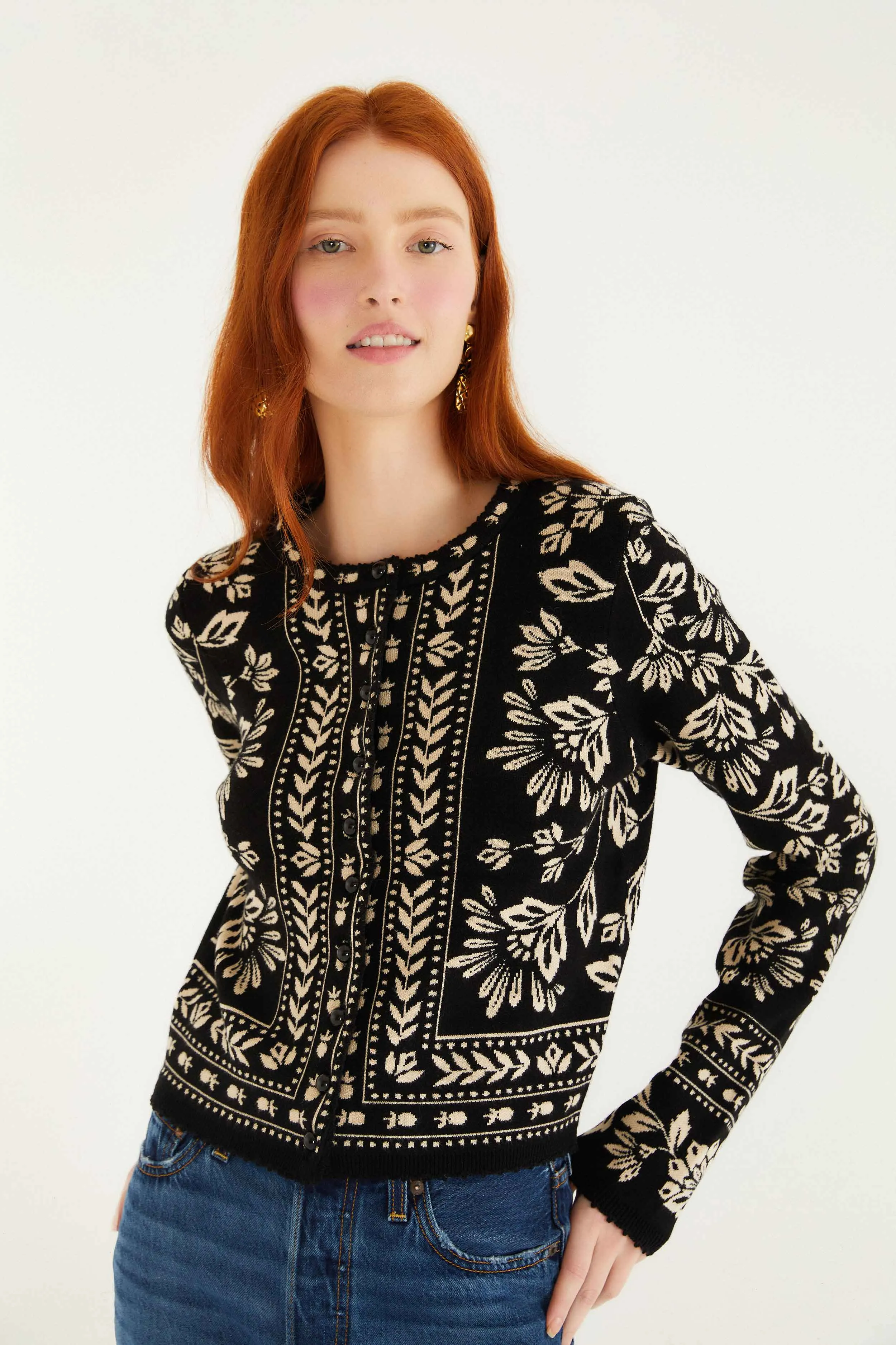 Lightweight Material Jacquard Pattern Black And White Flower Bloom Buttoned Knit Cardigan