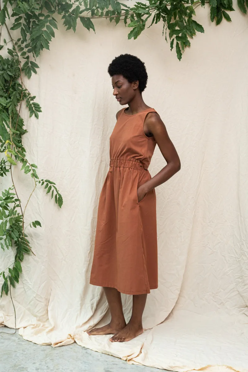 Everyday Movement Daily Silhouette Cece Organic Cotton Dress in Russet