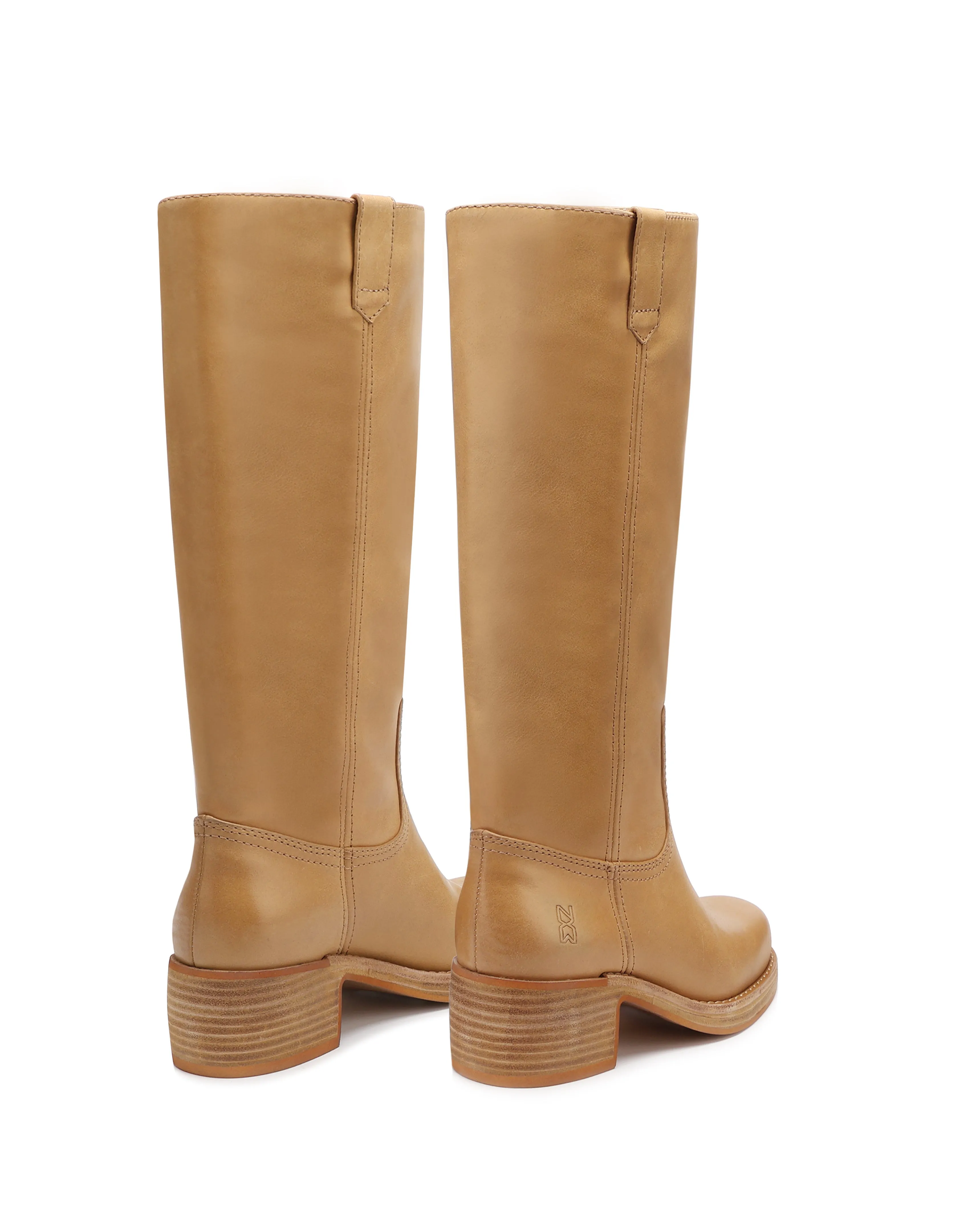 Padded Interior Mountain Climber Fear Banana Leather