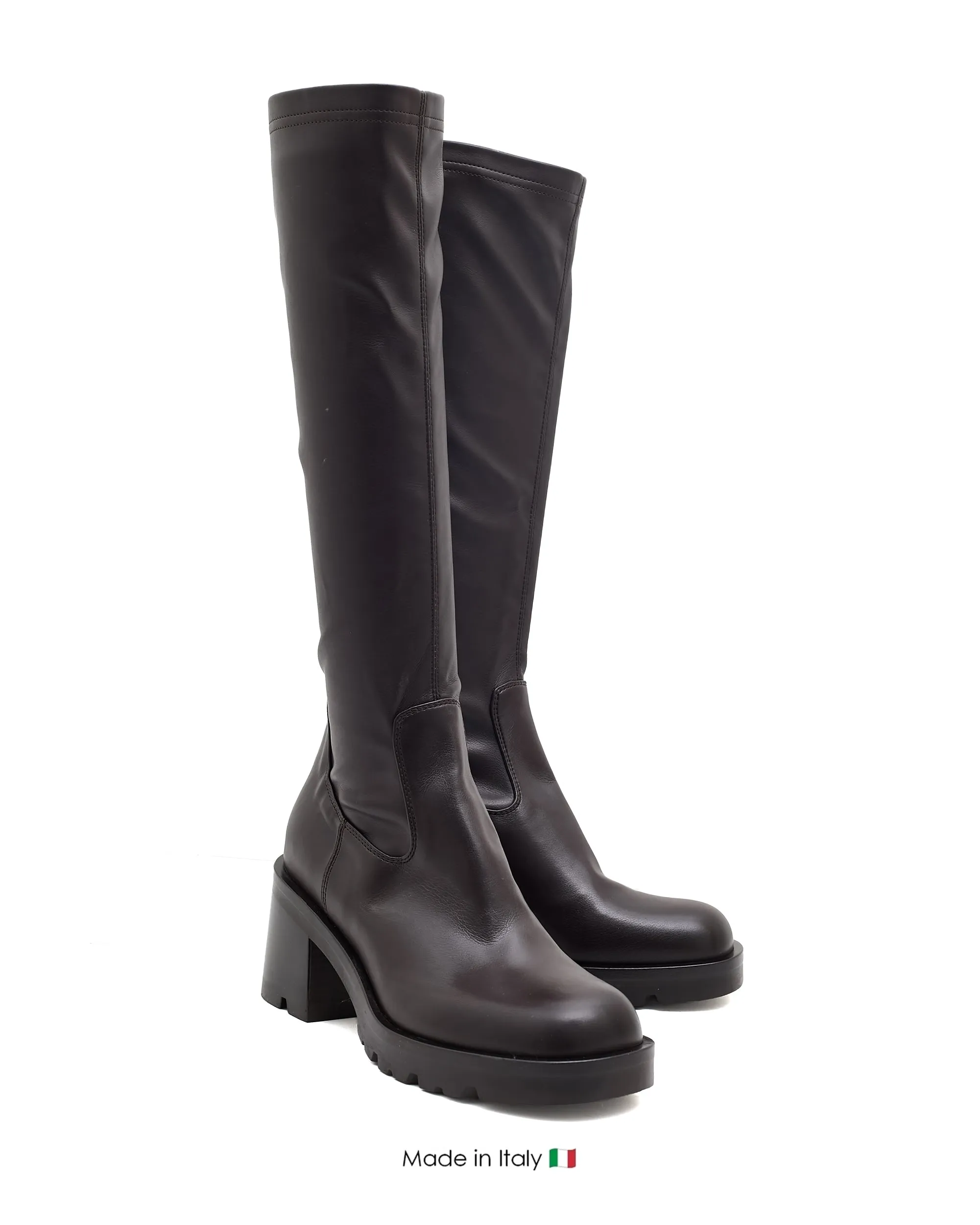 Pull-on style Ivory Dark Brown